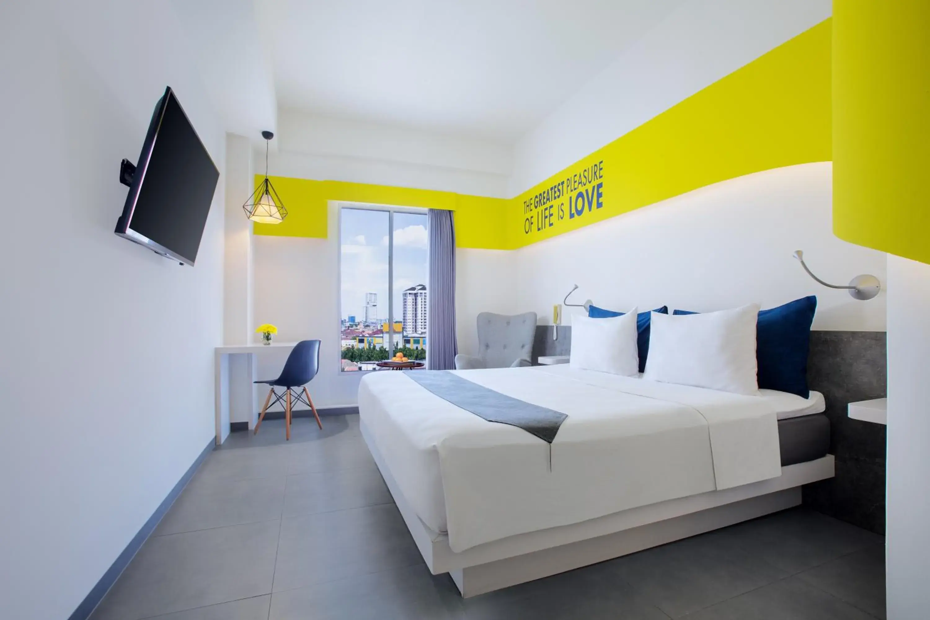 Bed in Yello Hotel Jemursari Bed in Yello Hotel Jemursari