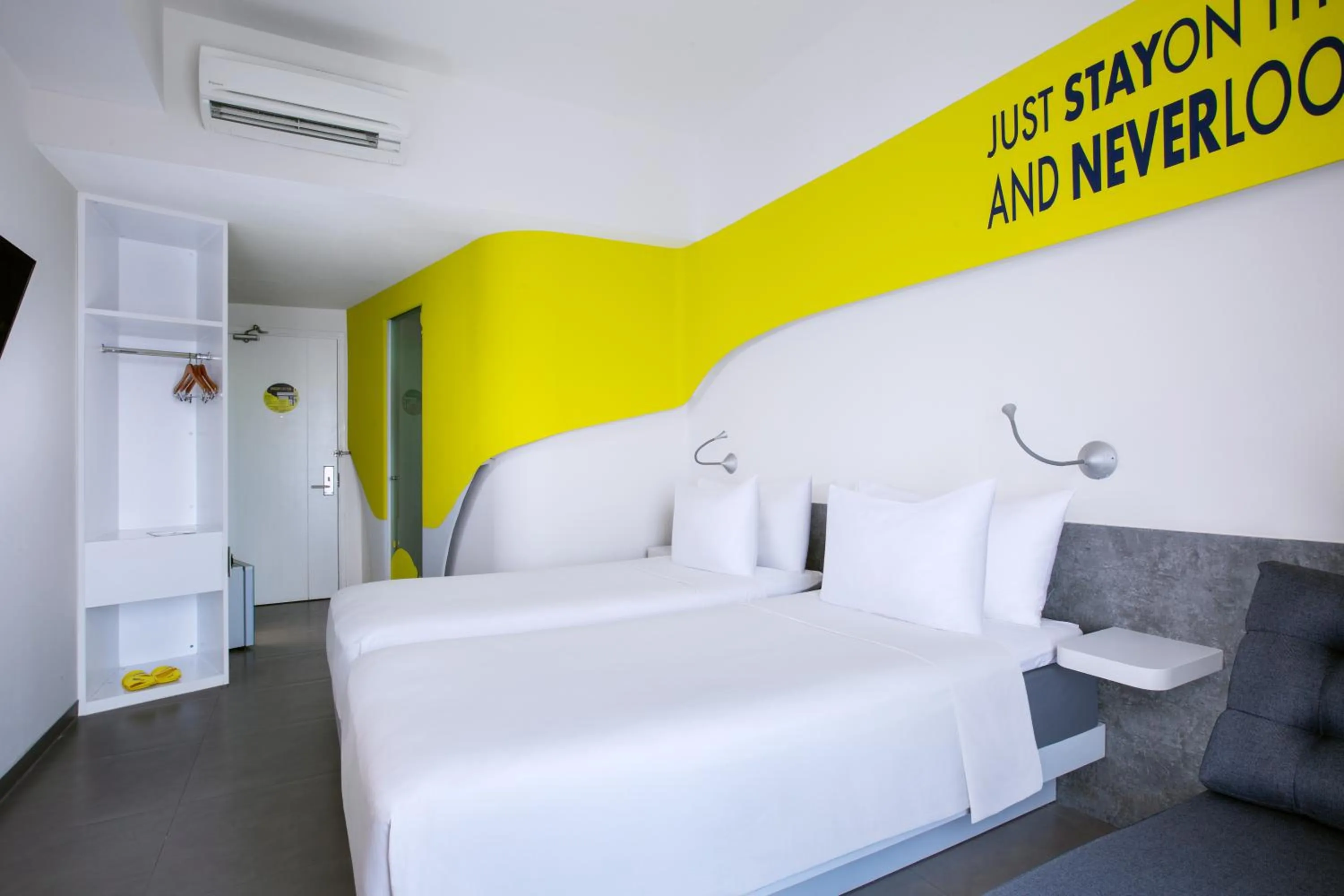 Bed in Yello Hotel Jemursari