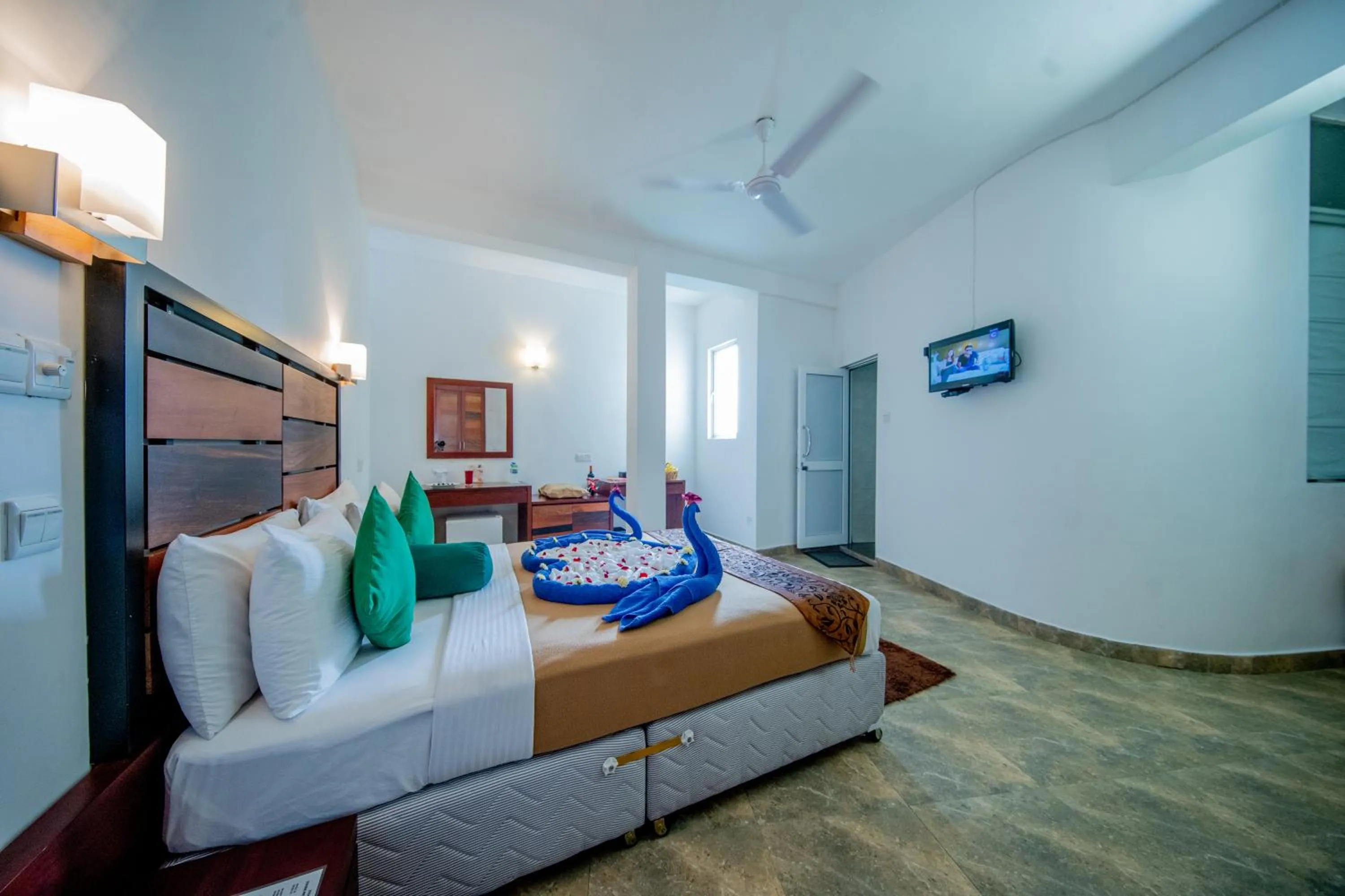 Bedroom, Bed in Olympus Plaza Hotel