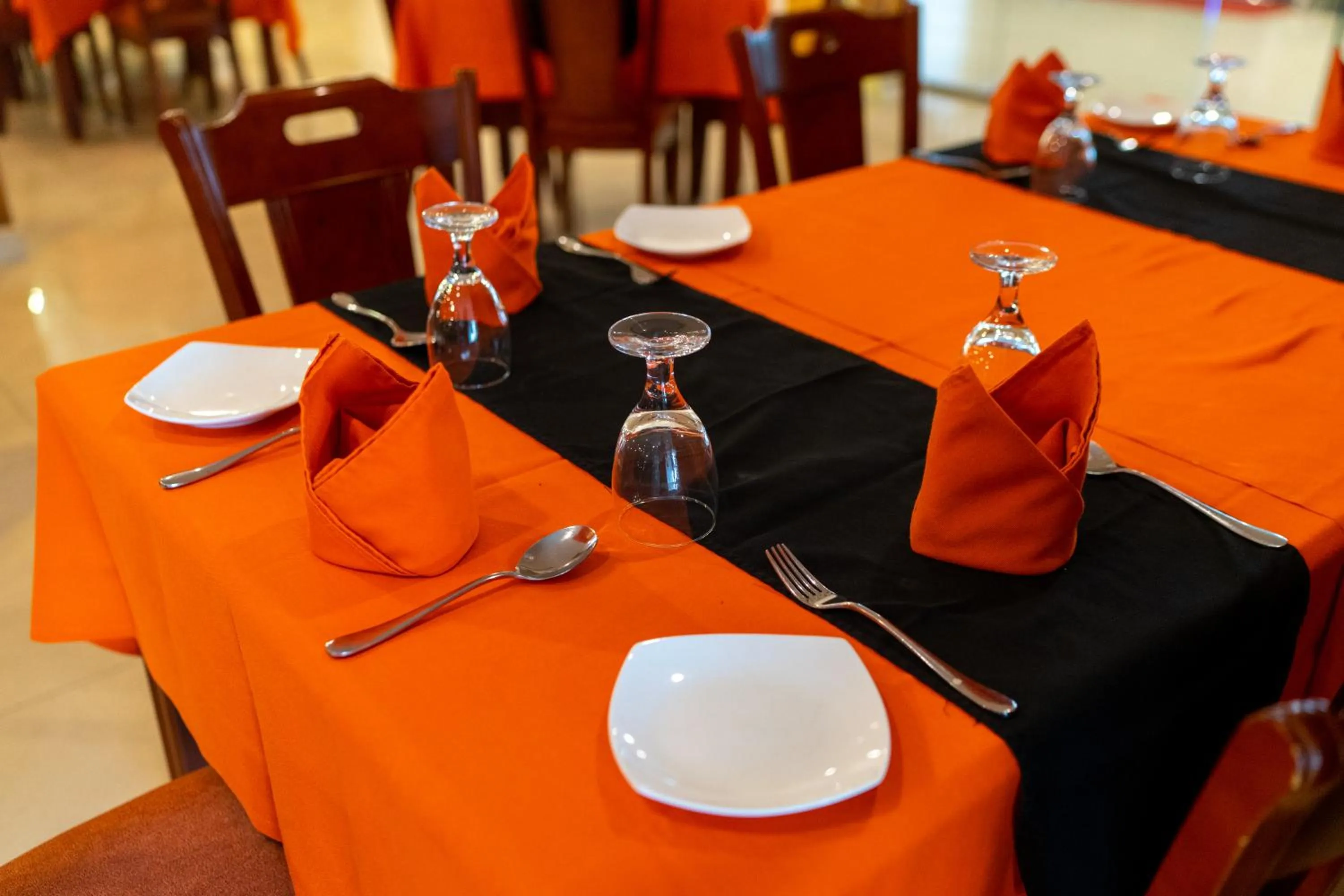 Restaurant/places to eat in Olympus Plaza Hotel