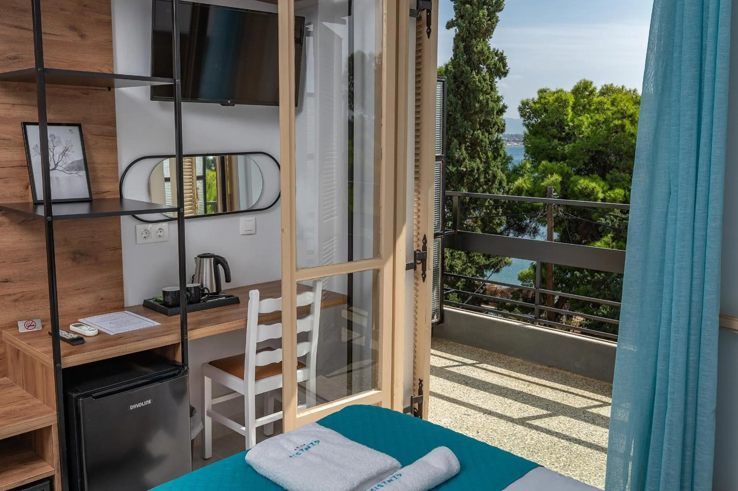 TV and multimedia in Genesis Hotel