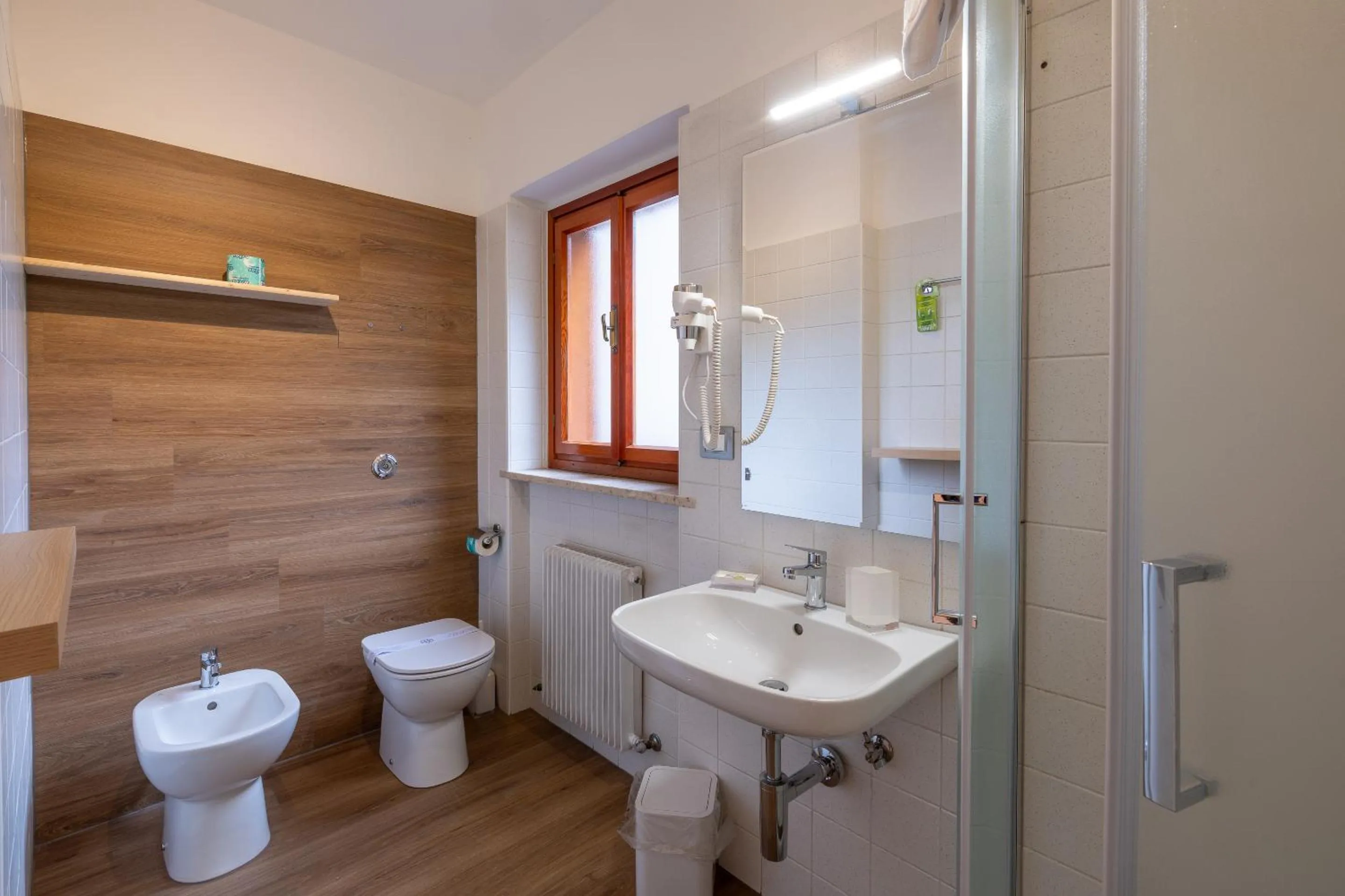 Shower in Comune Rustico Sport Hotel
