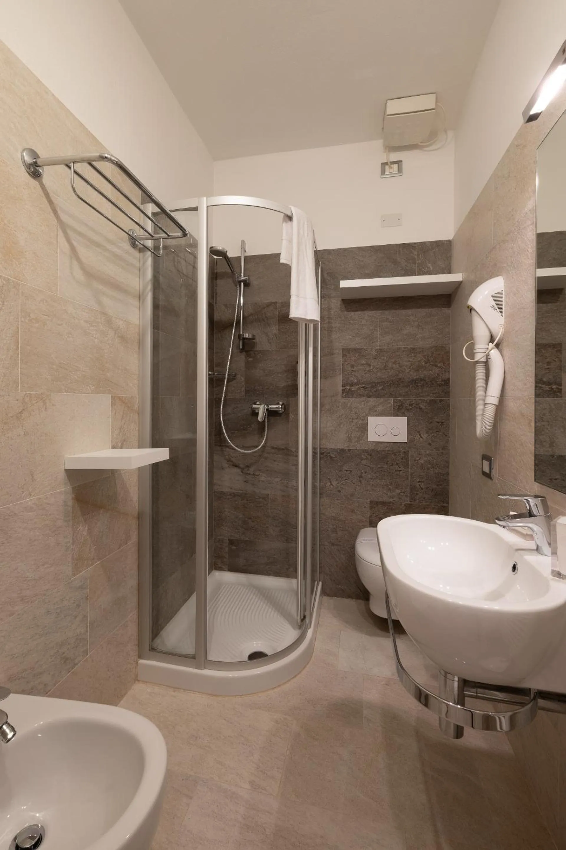 Shower in Comune Rustico Sport Hotel