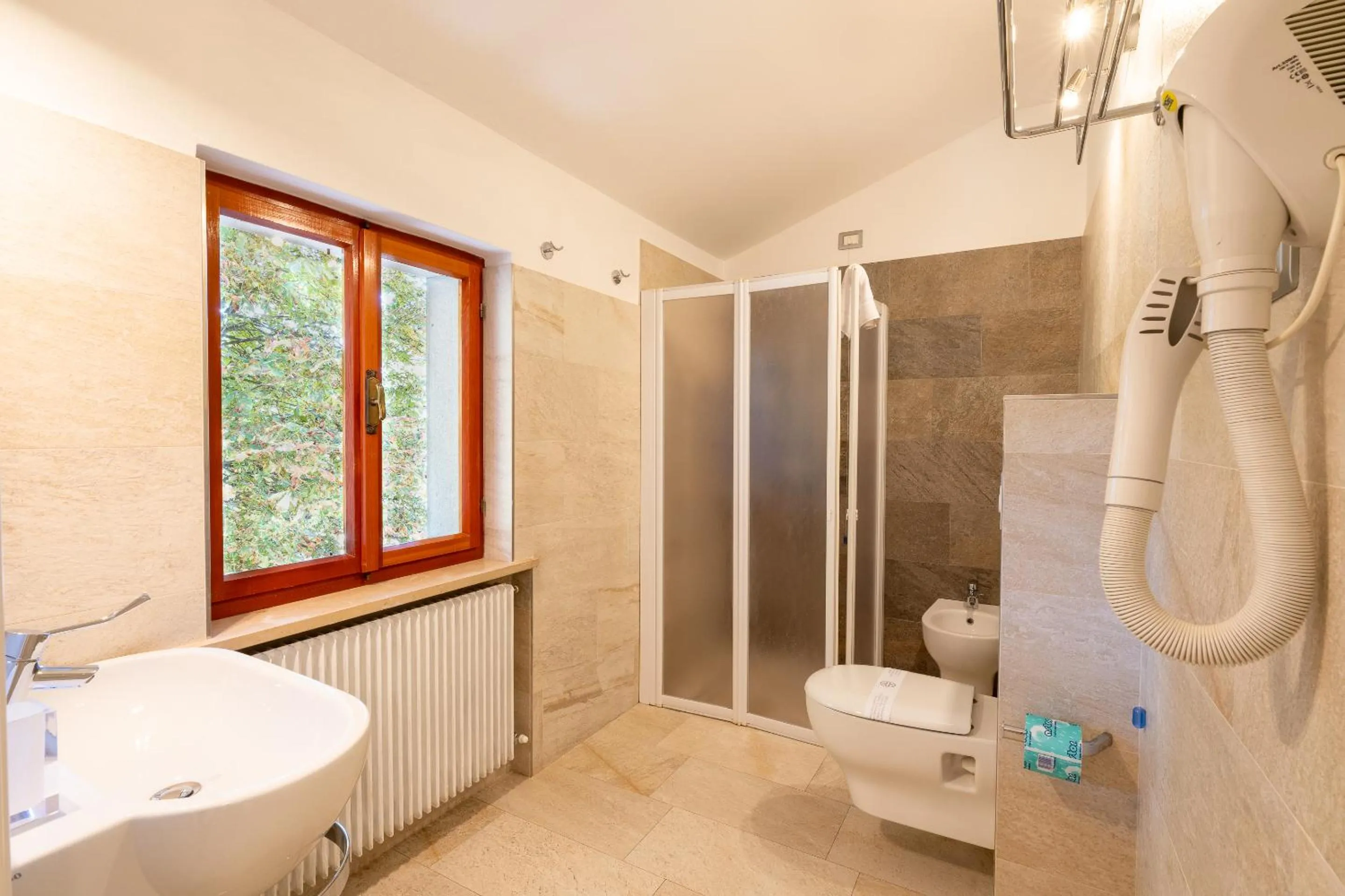 Shower in Comune Rustico Sport Hotel