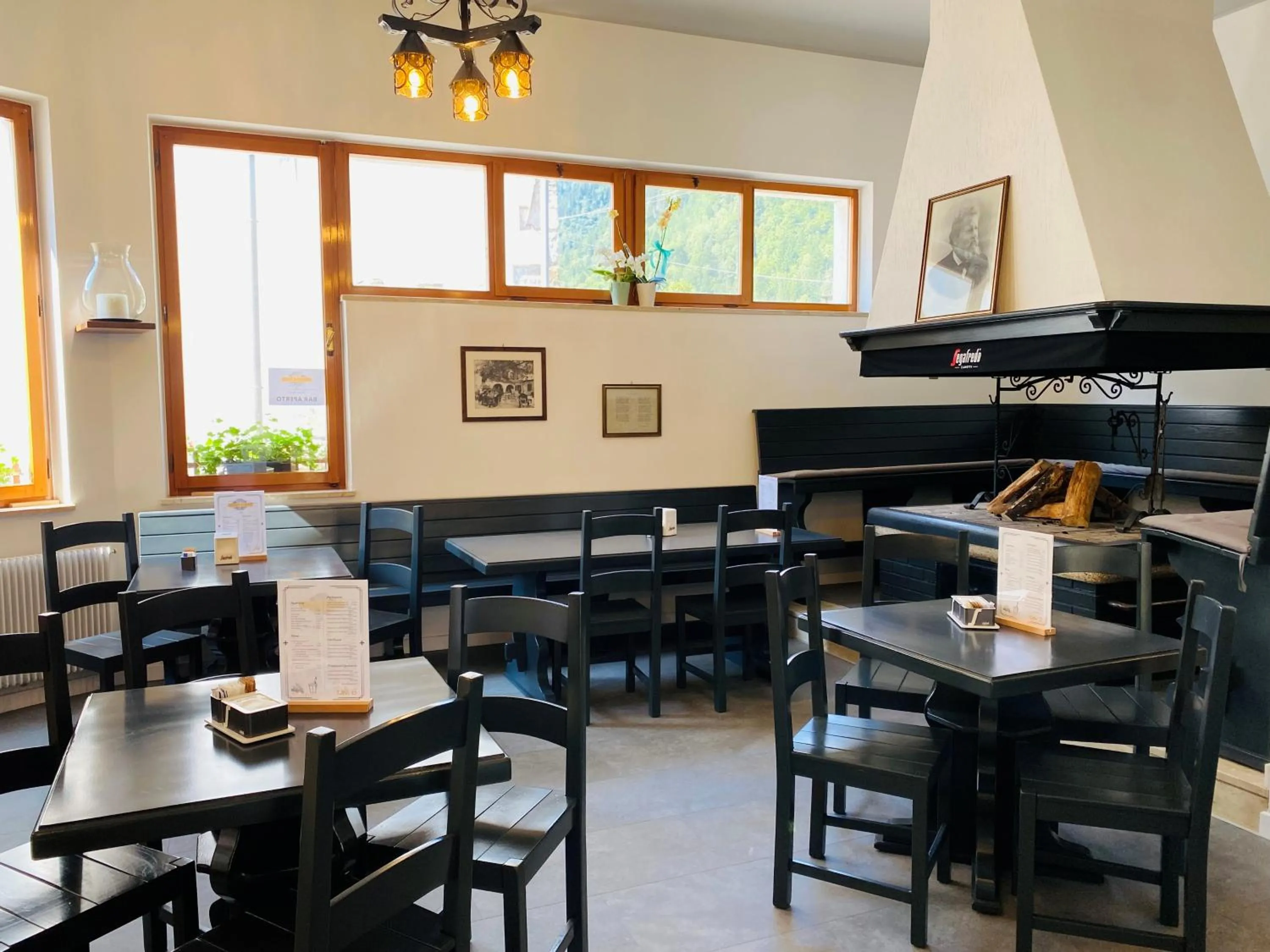 Restaurant/places to eat in Comune Rustico Sport Hotel