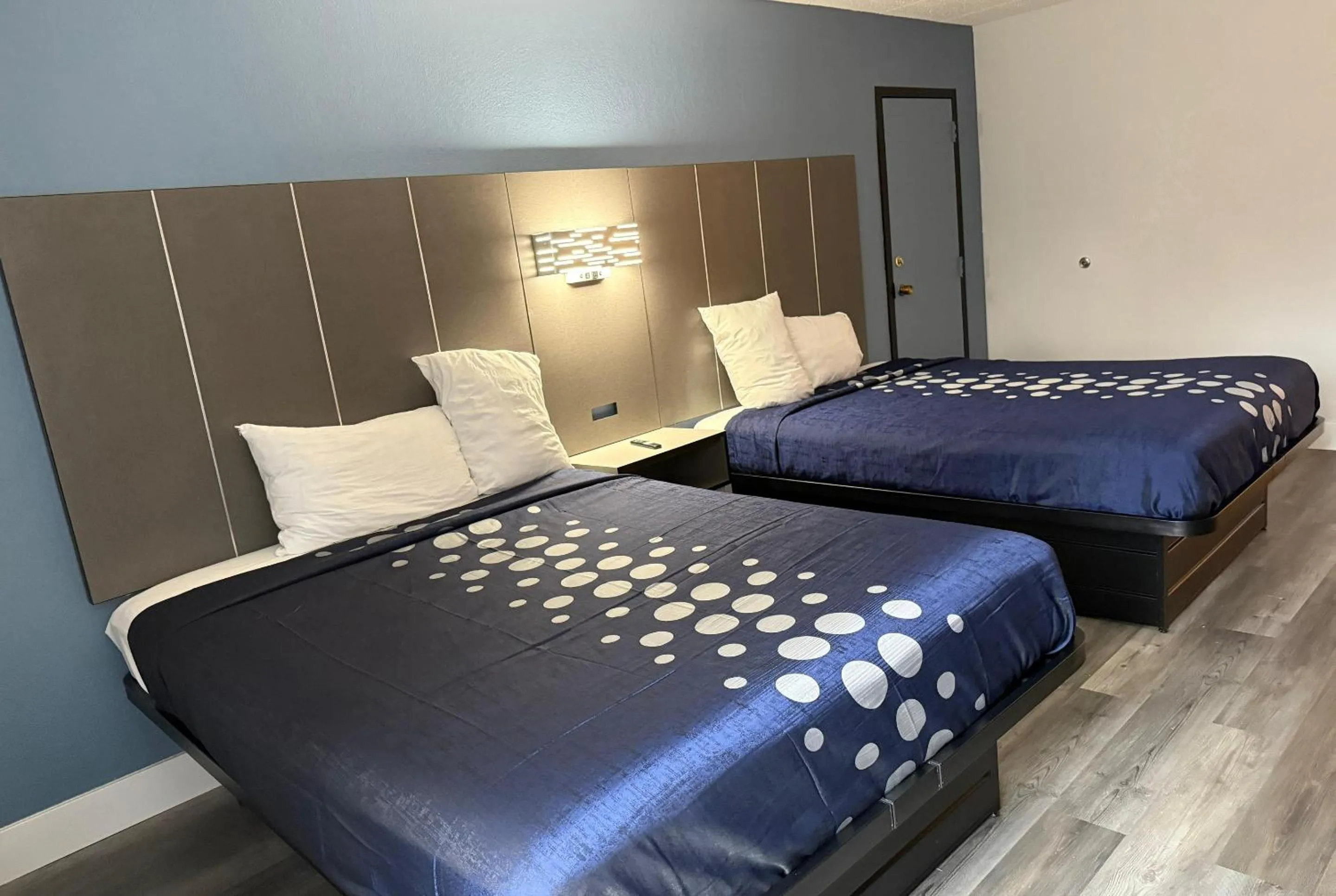 Bedroom, Bed in Coratel Inn and Suites By Jasper Lacrosse