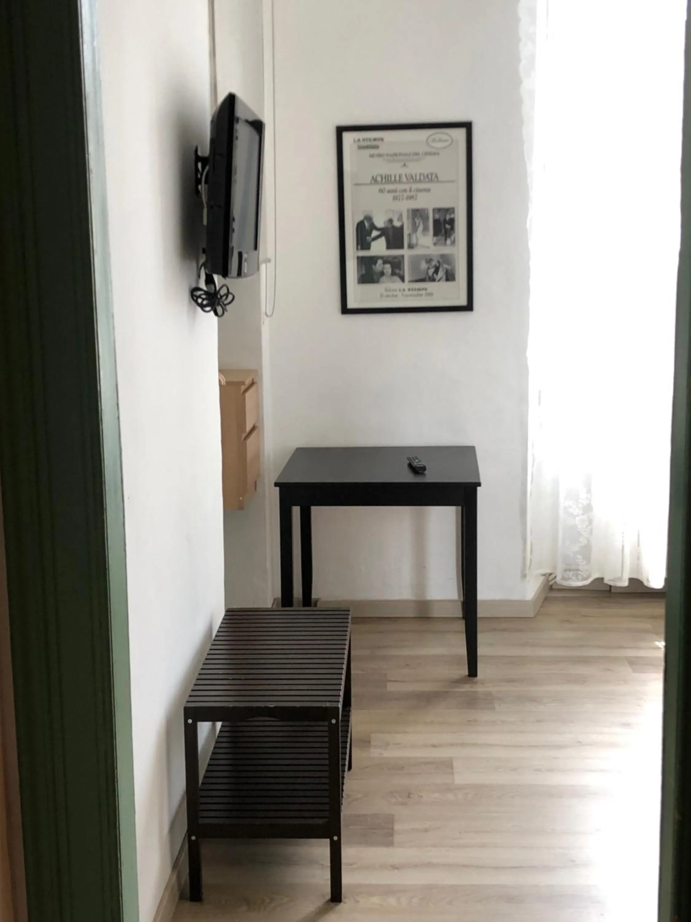 TV and multimedia in La Terrazza Di Arturo Guest House