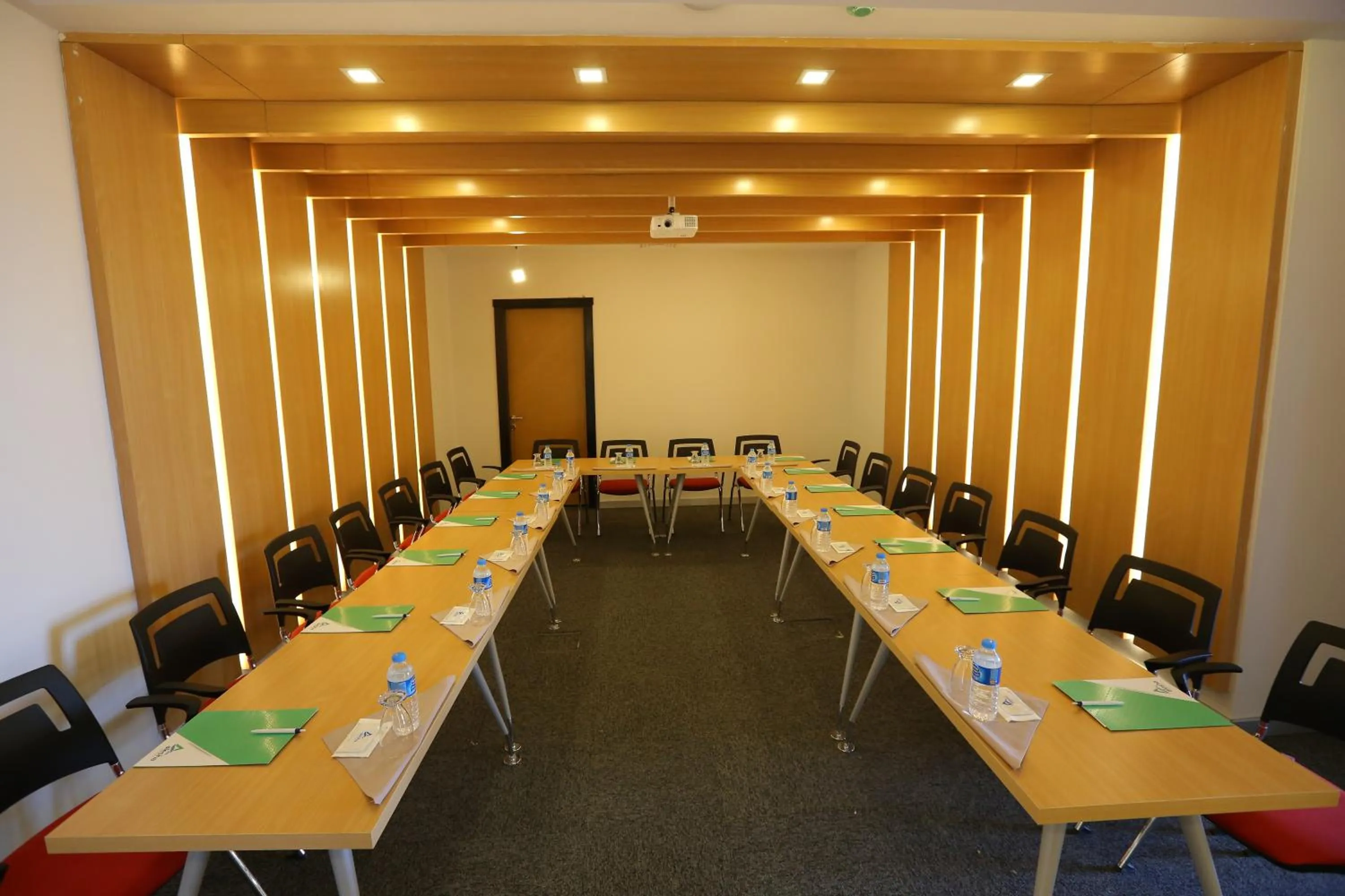 Meeting/conference room in Alesha Suite Otel