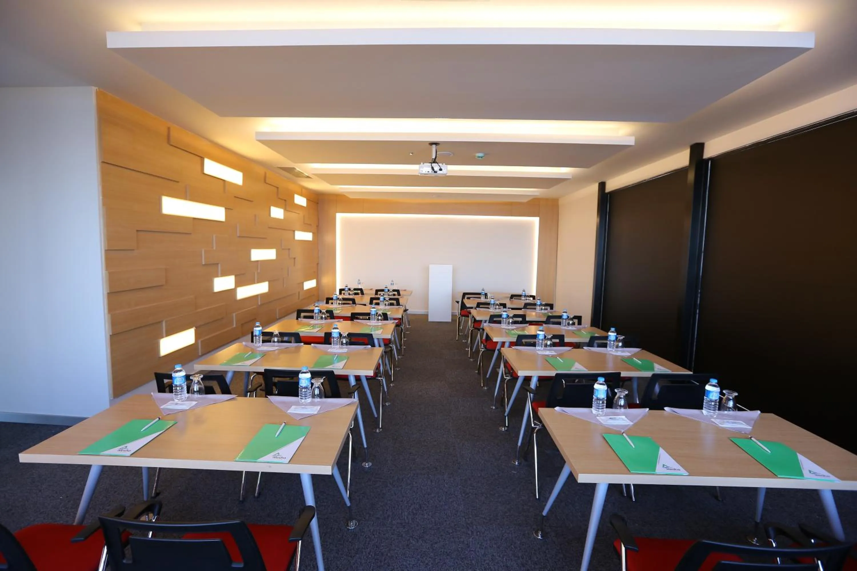 Meeting/conference room in Alesha Suite Otel