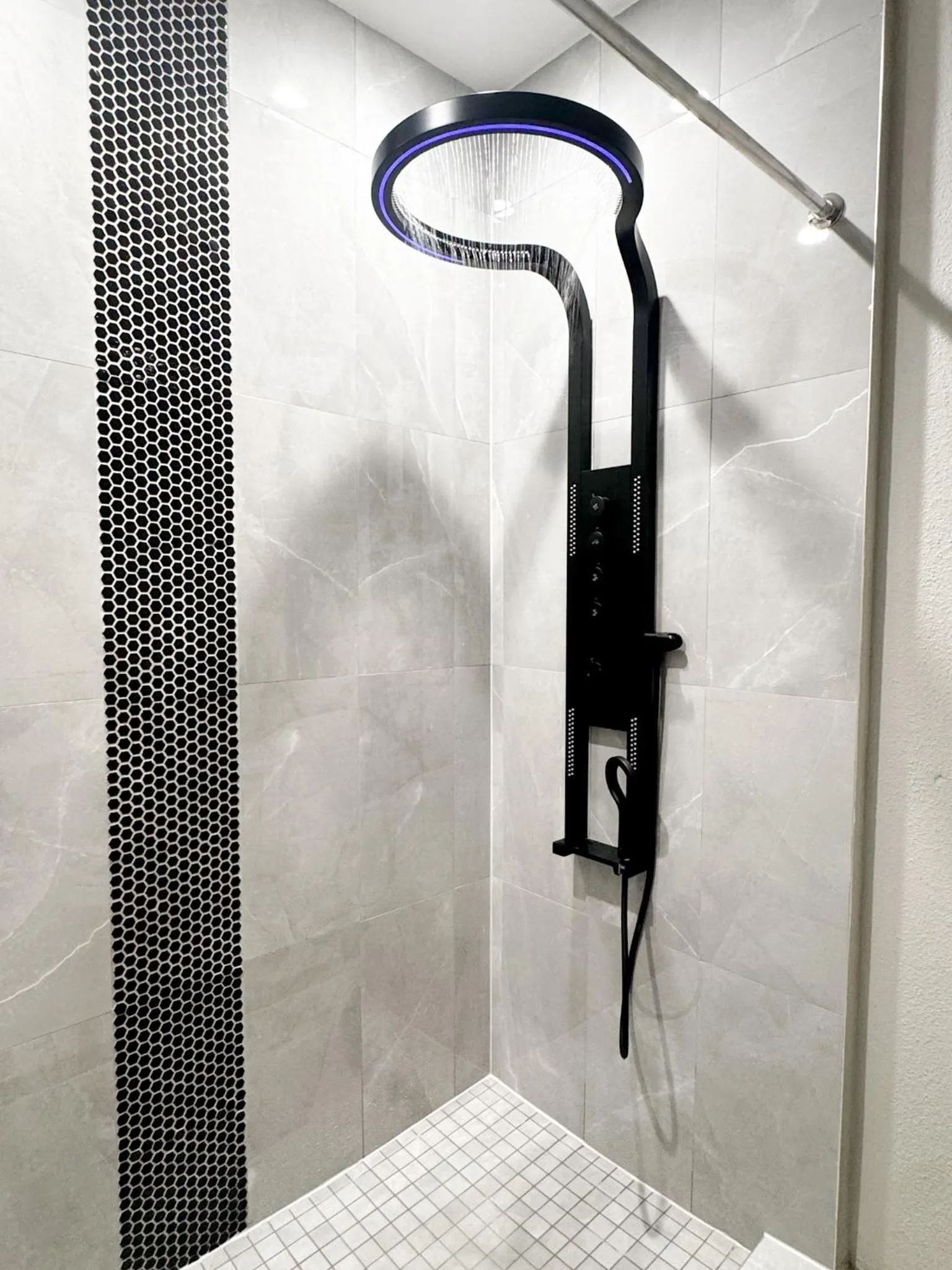 Shower in Crystal Inn - NorthWest - 290