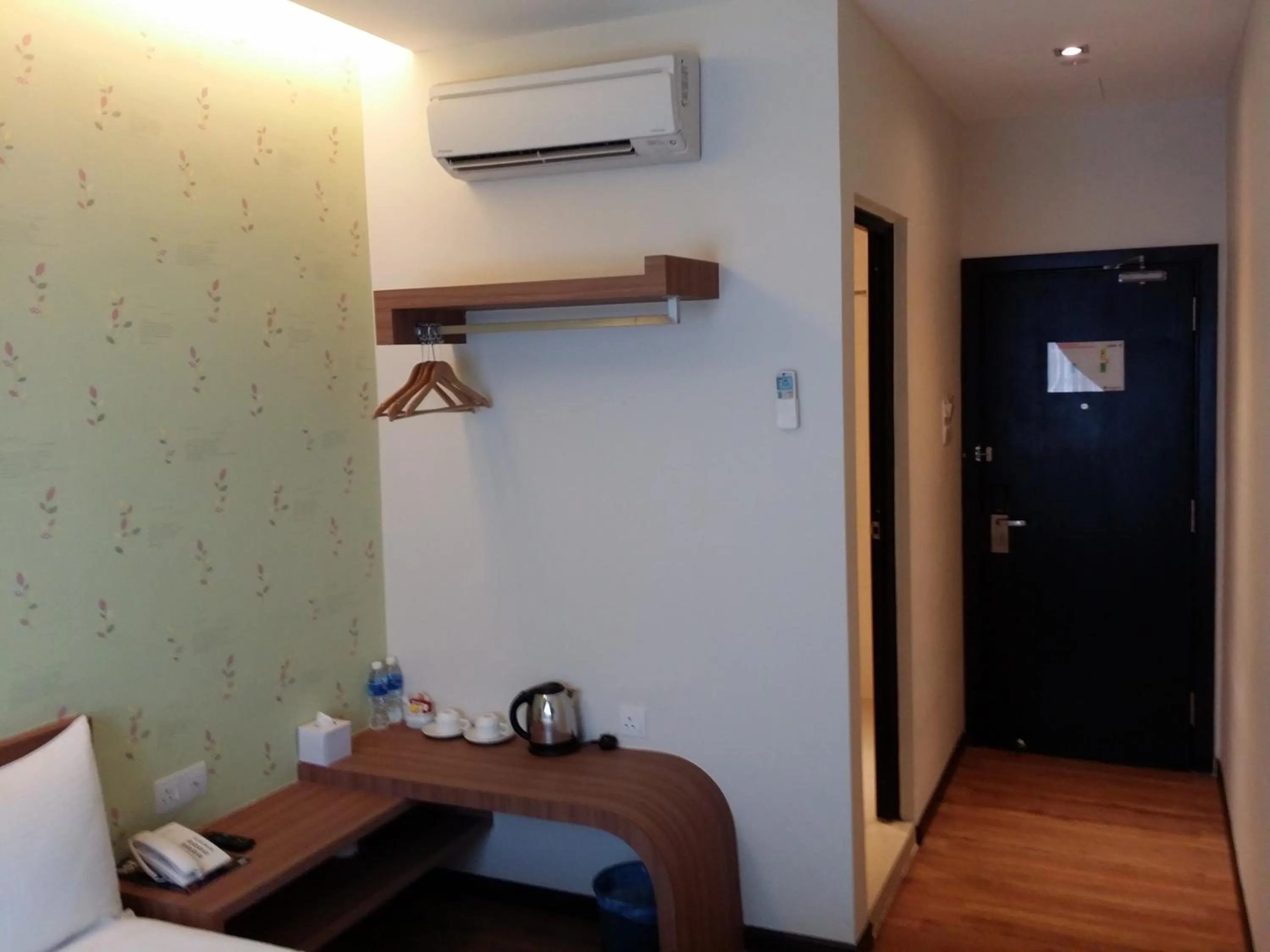 Bedroom, Bed in D Elegance Hotel Nusajaya