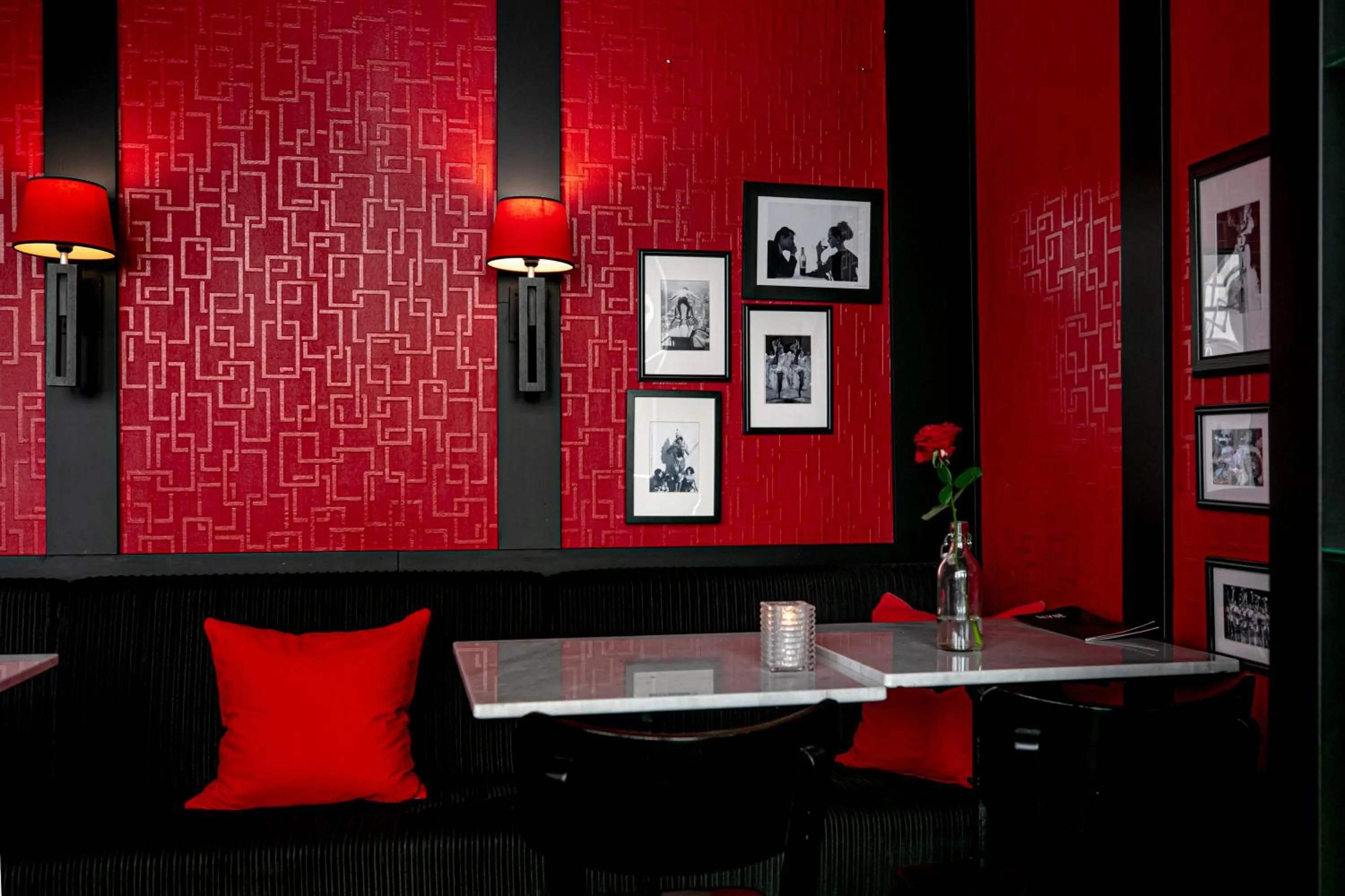 Restaurant/places to eat in Le Theatre