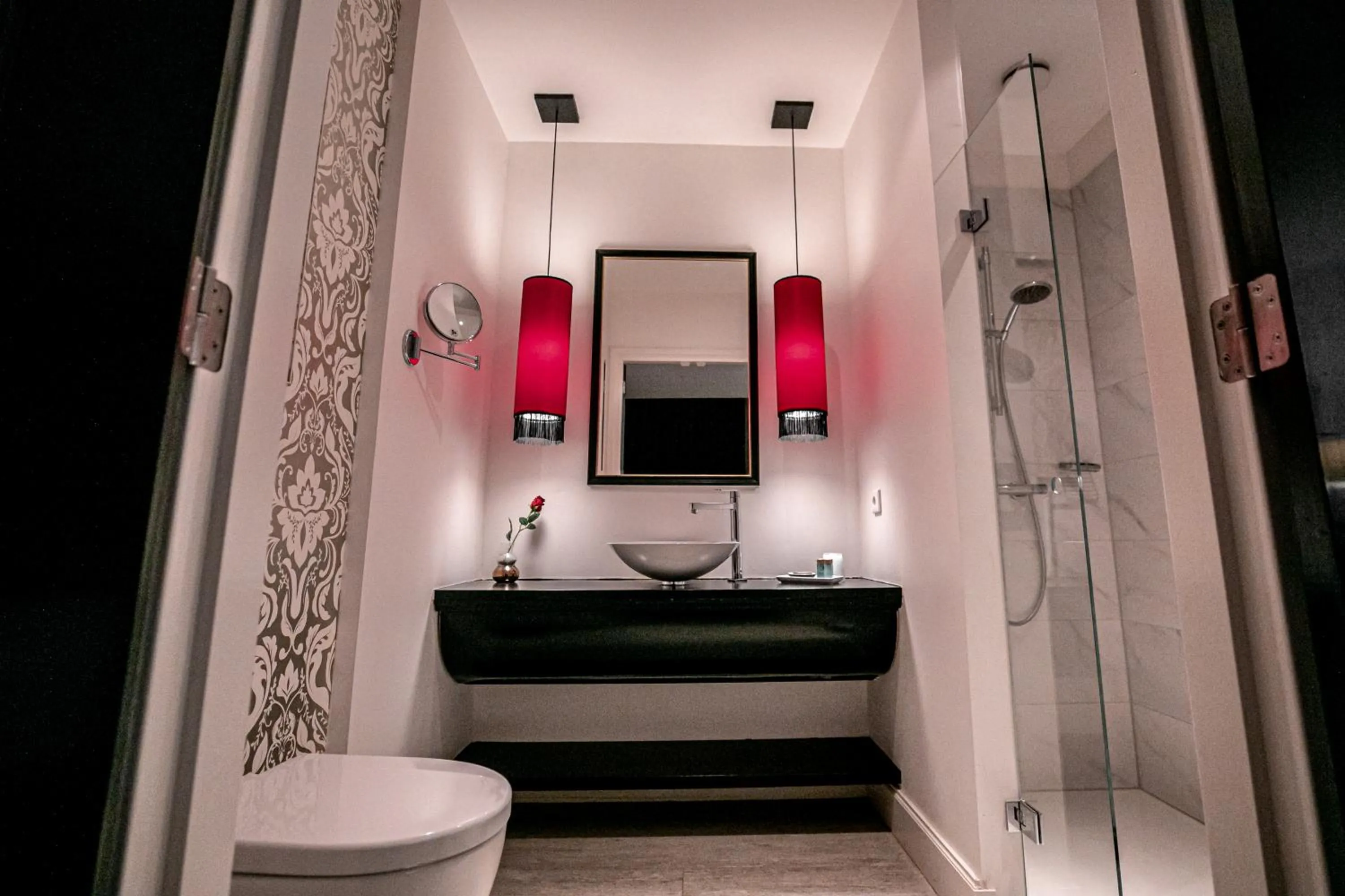 Bathroom in Le Theatre