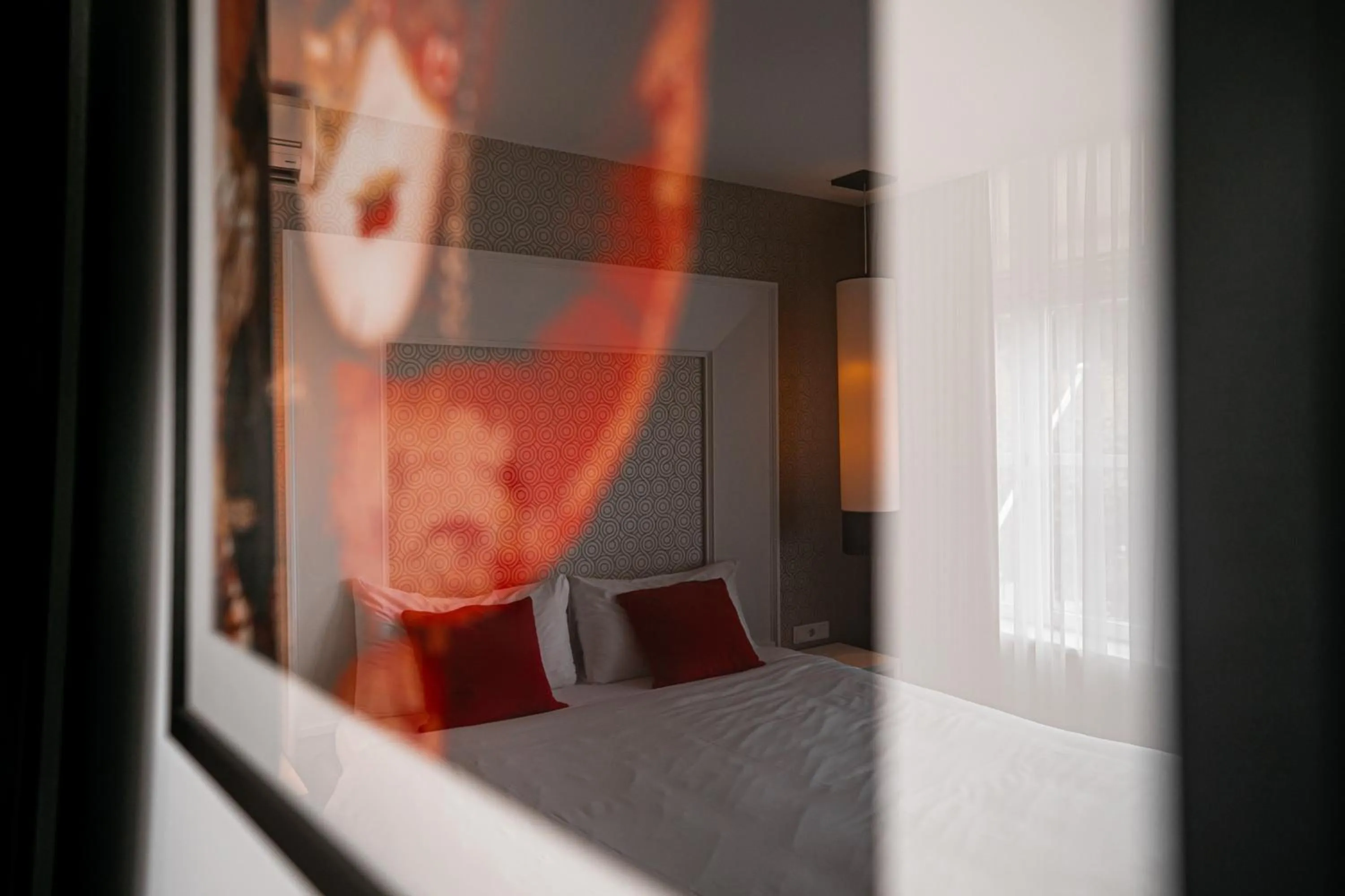 Decorative detail, Bed in Le Theatre