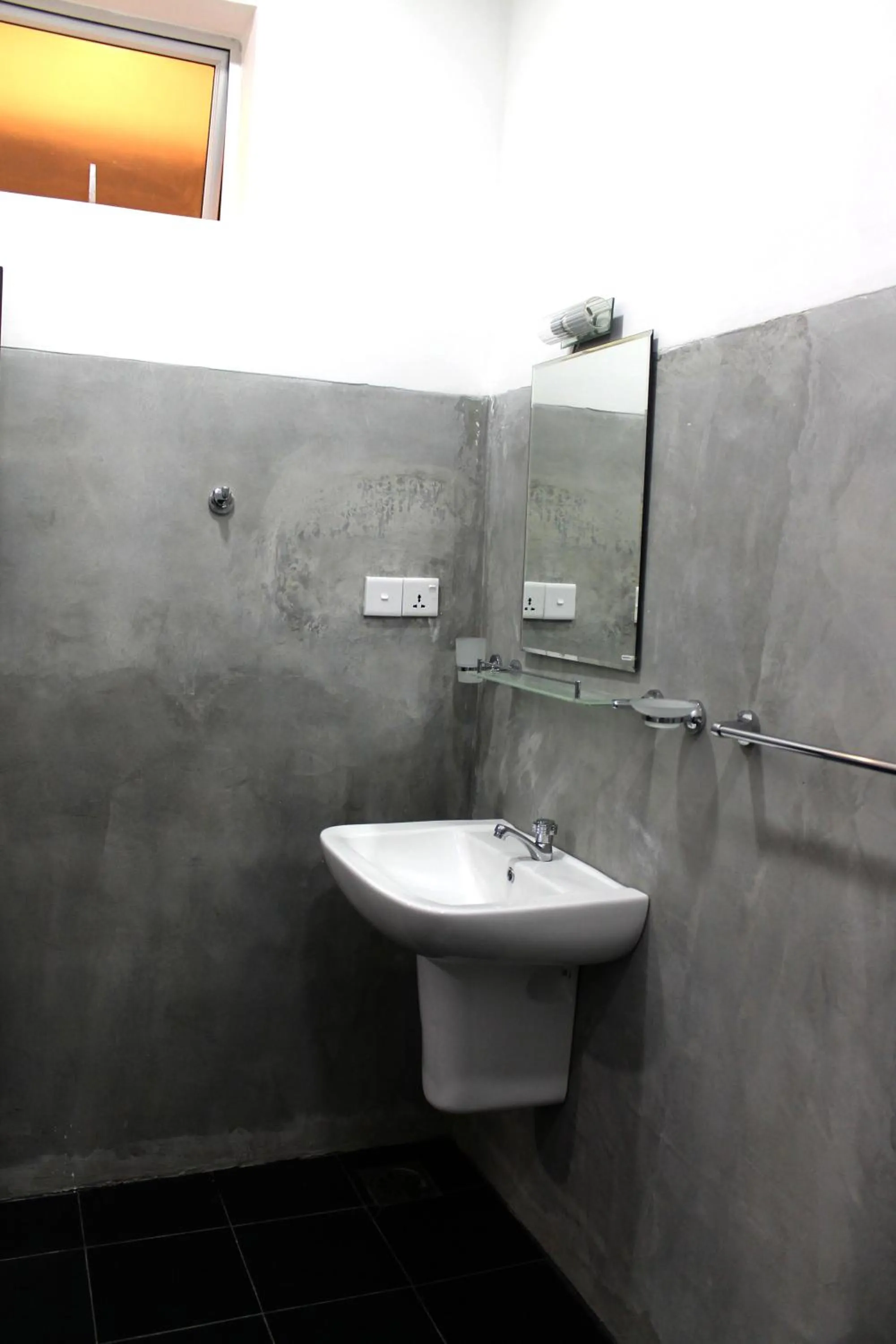 Bathroom in Ella Rock Land