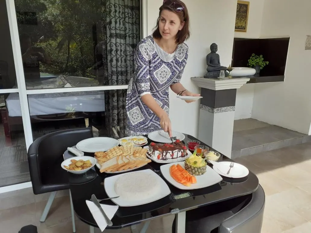 Food in Ella Rock Land