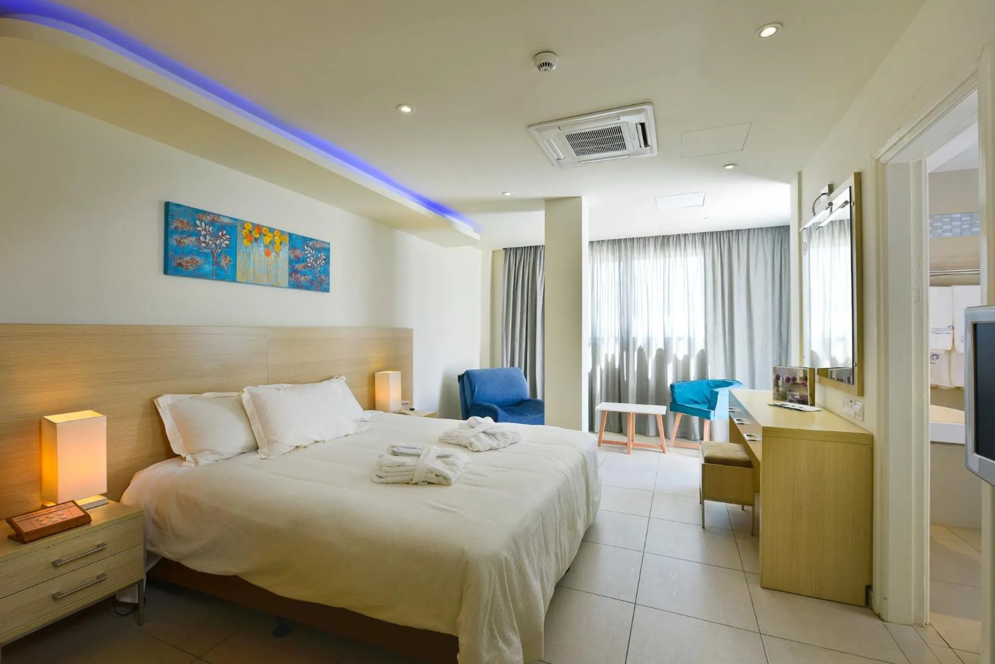 Photo of the whole room, Bed in Pernera Beach Hotel