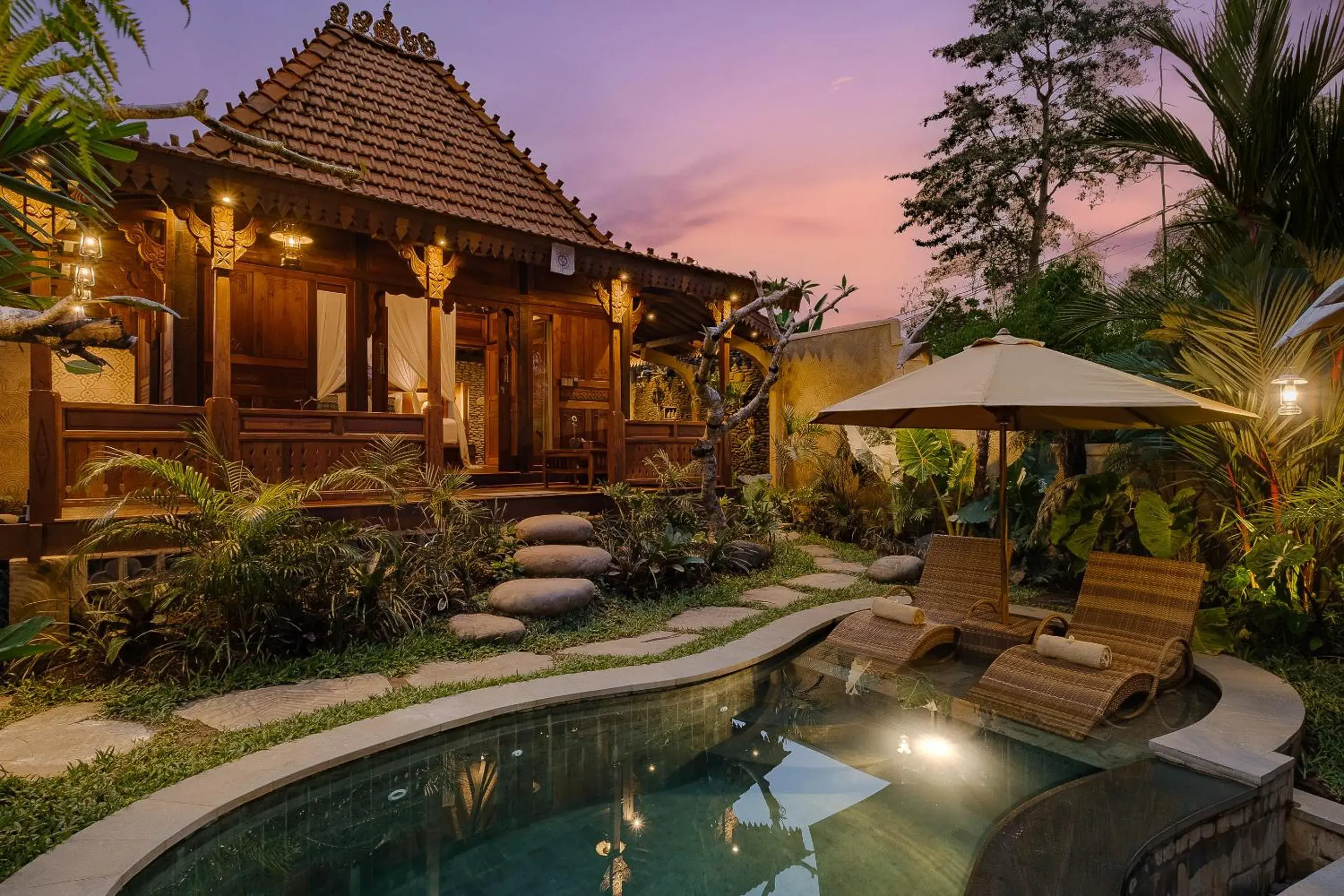 Villa with Private Pool in Hidden Saren Villa Ubud Villa with Private Pool in Hidden Saren Villa Ubud