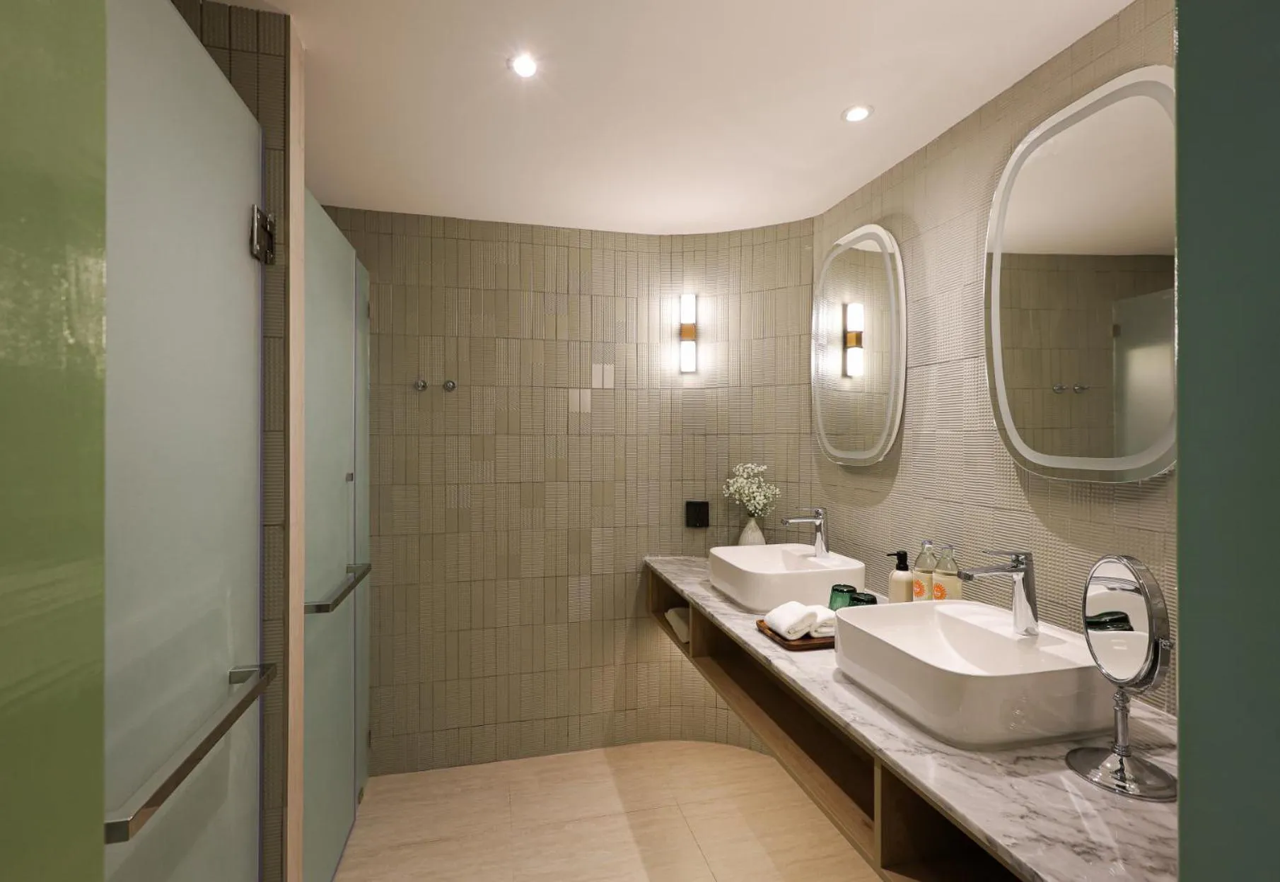 Bathroom in La Solaya Khao Lak