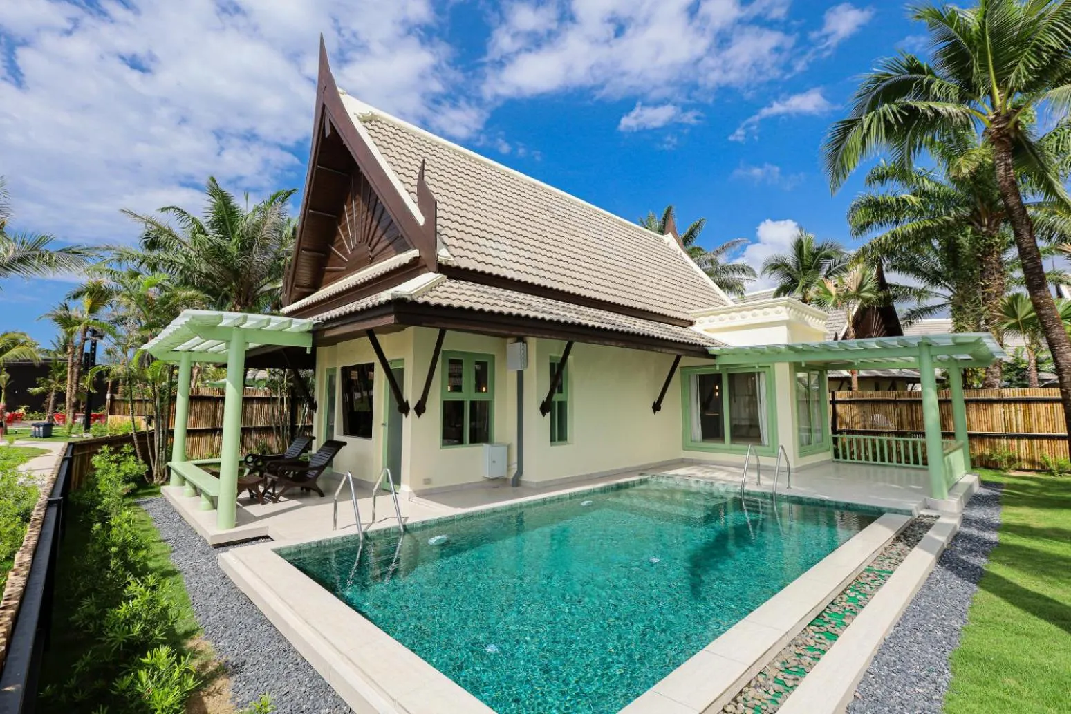 Swimming pool in La Solaya Khao Lak