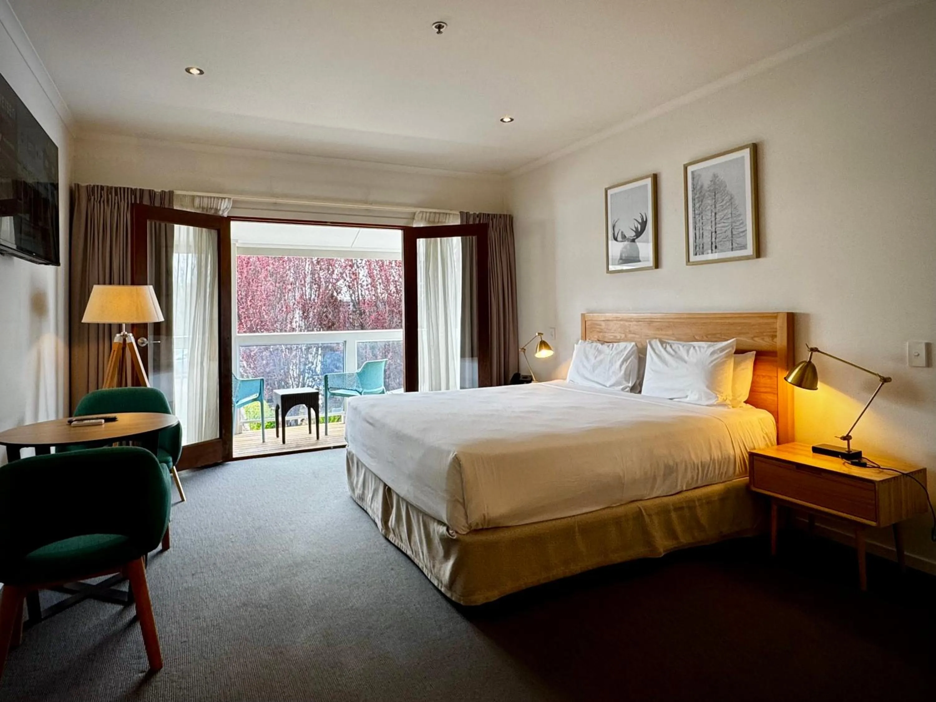 King Room with Balcony in Reisen Hotel