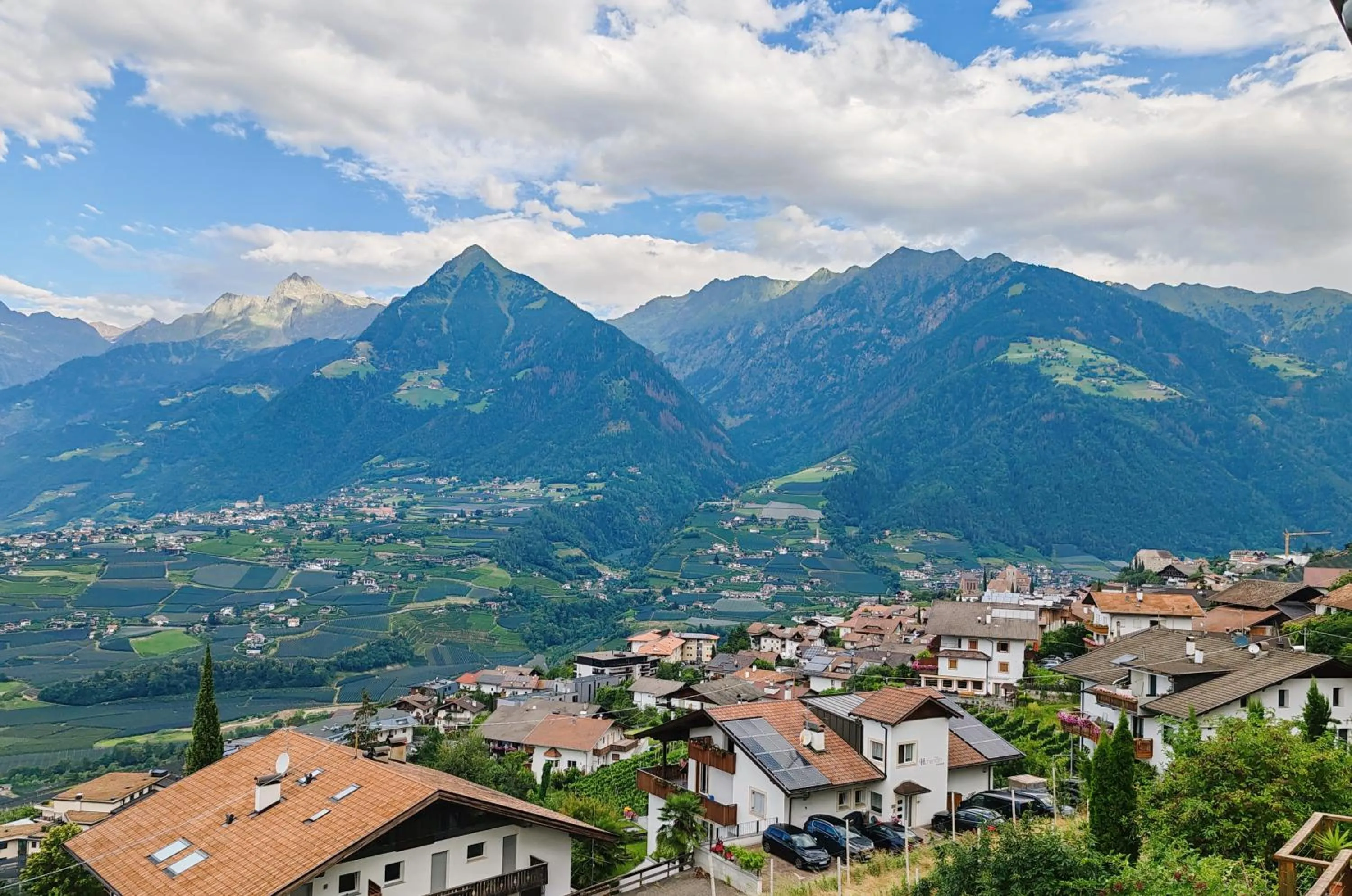 Balcony/Terrace in Schenna Garni Eden Bed & Breakfast