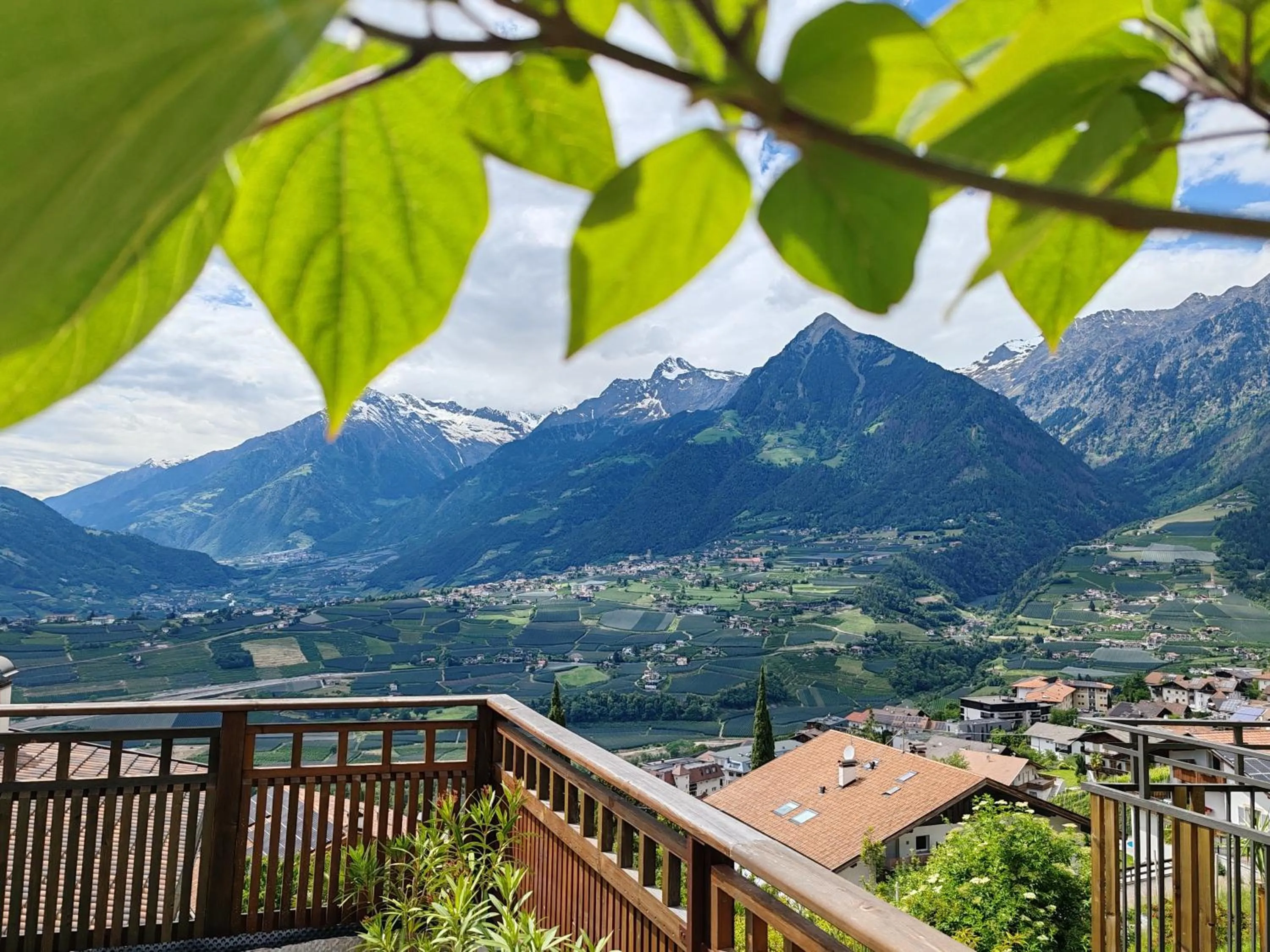 Garden in Schenna Garni Eden Bed & Breakfast