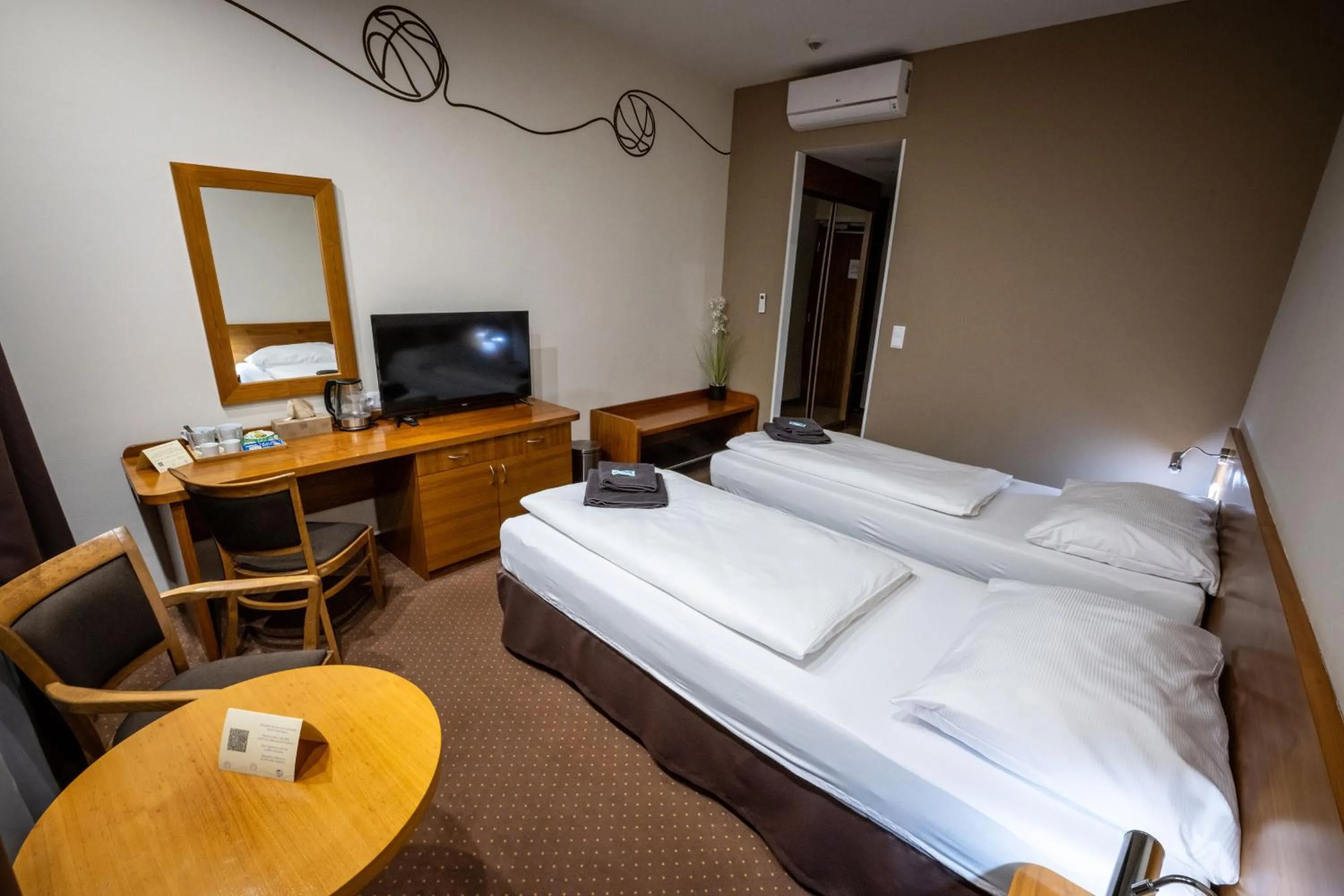 Bed in Hotel Opava - free parking