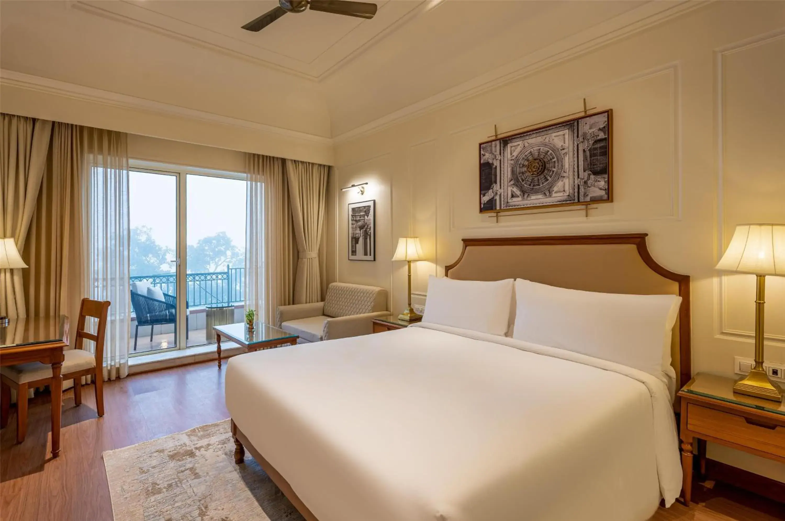 Deluxe Room in Radisson Resort Mount Abu Deluxe Room in Radisson Resort Mount Abu