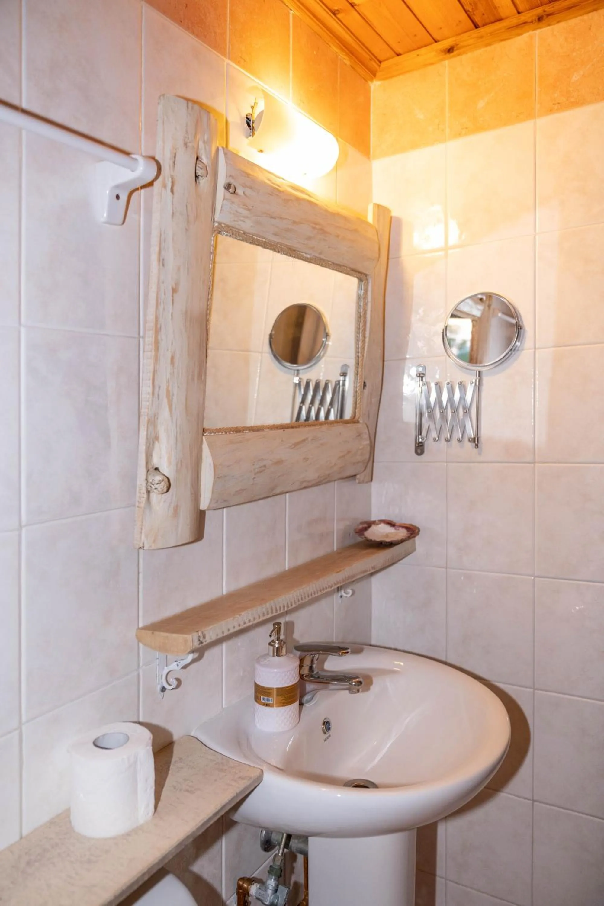 Bathroom in Villa Del Sol Corfu