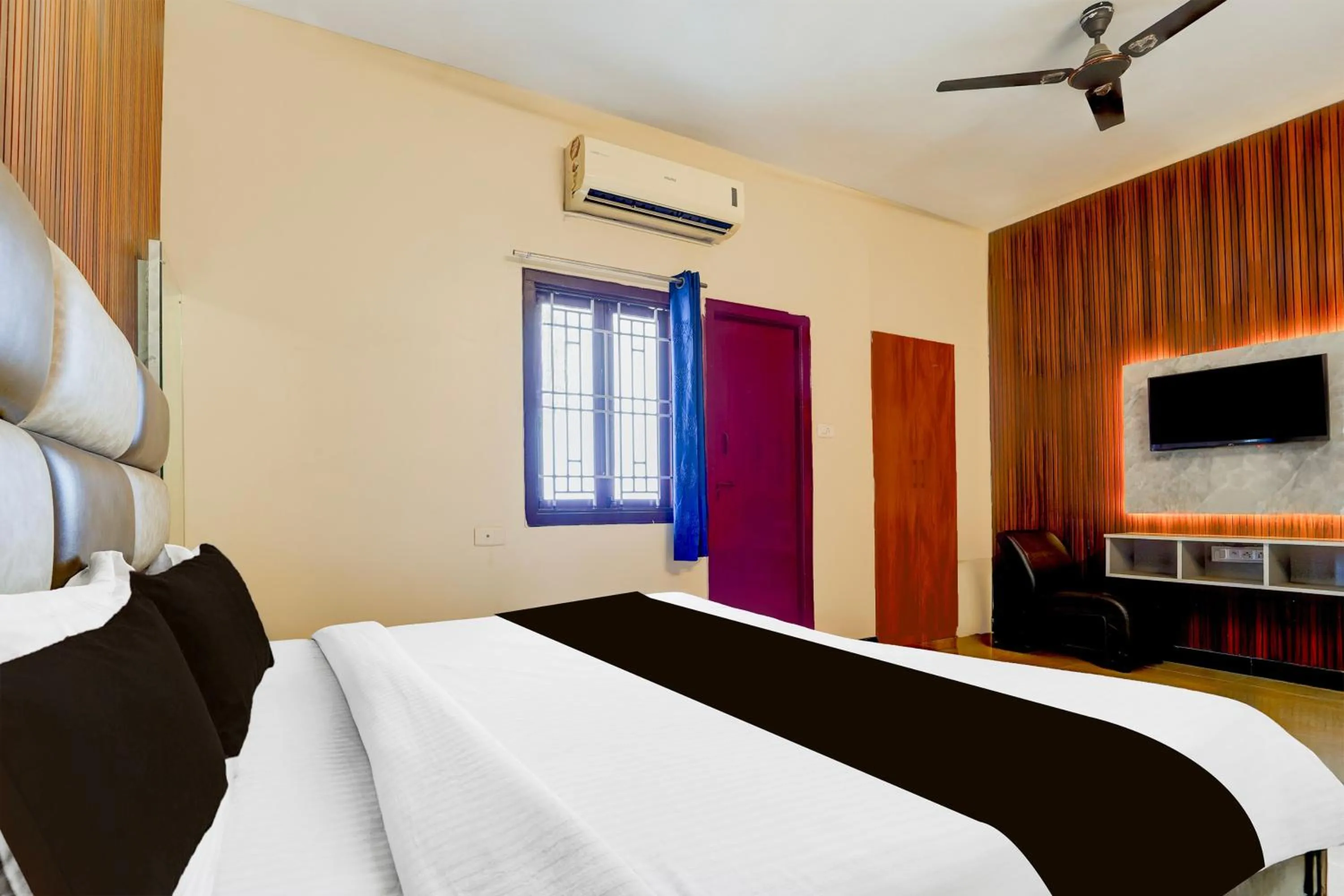Bedroom in Hotel O Singanallur Railway Junction Formerly 2D Residency