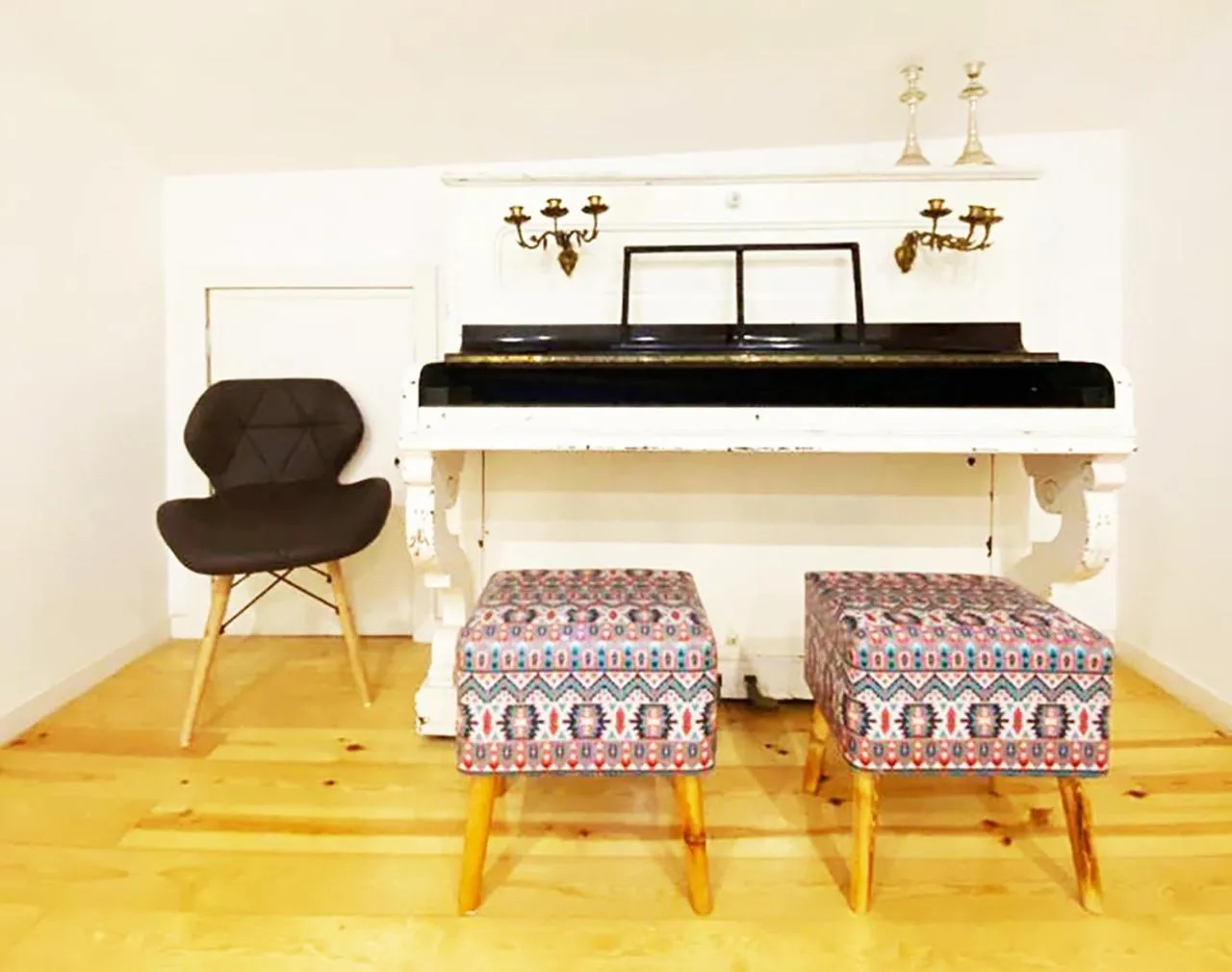 Decorative detail in The Postcard Lisbon