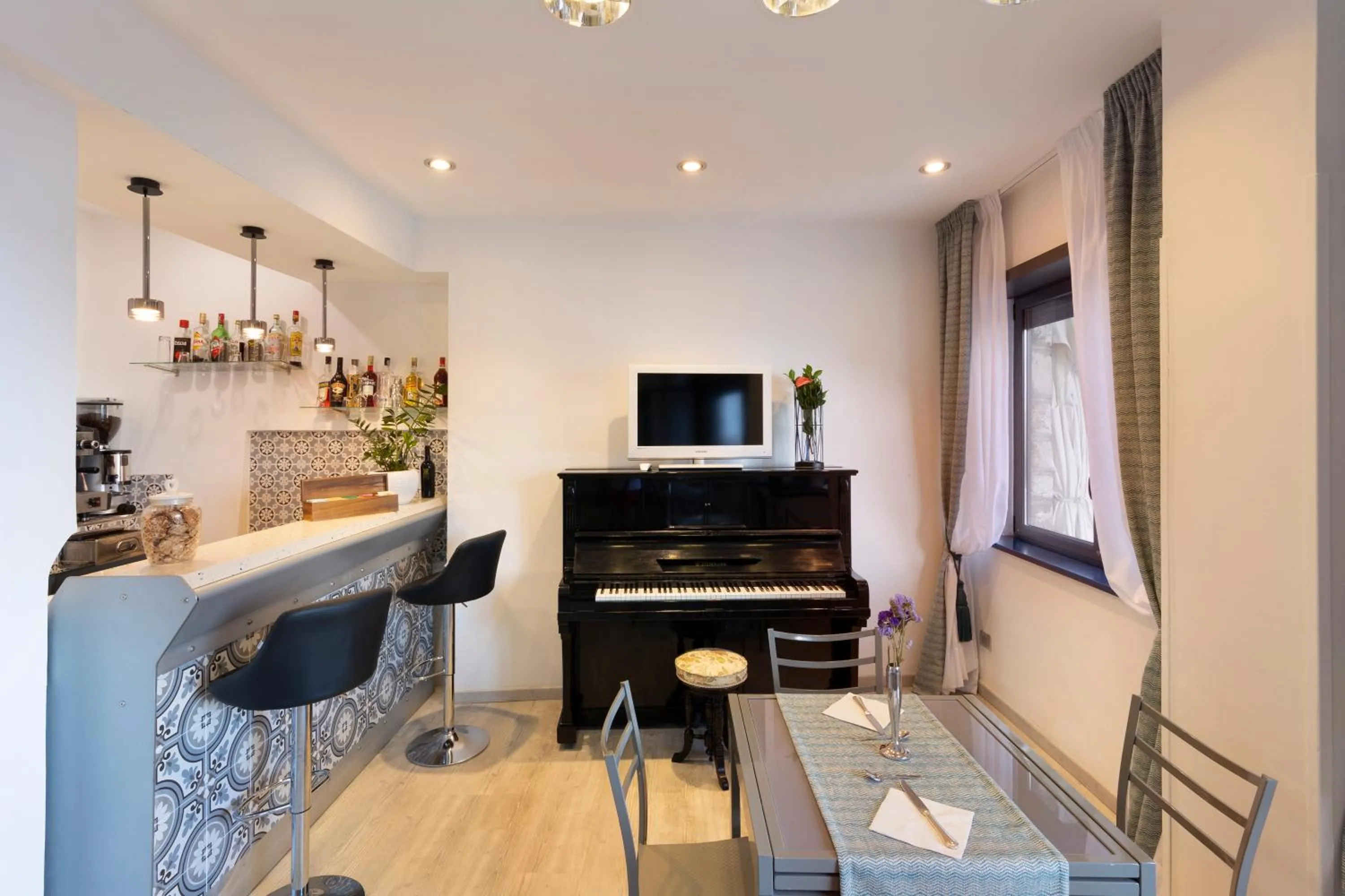 Lounge or bar in Sea Breeze Residence