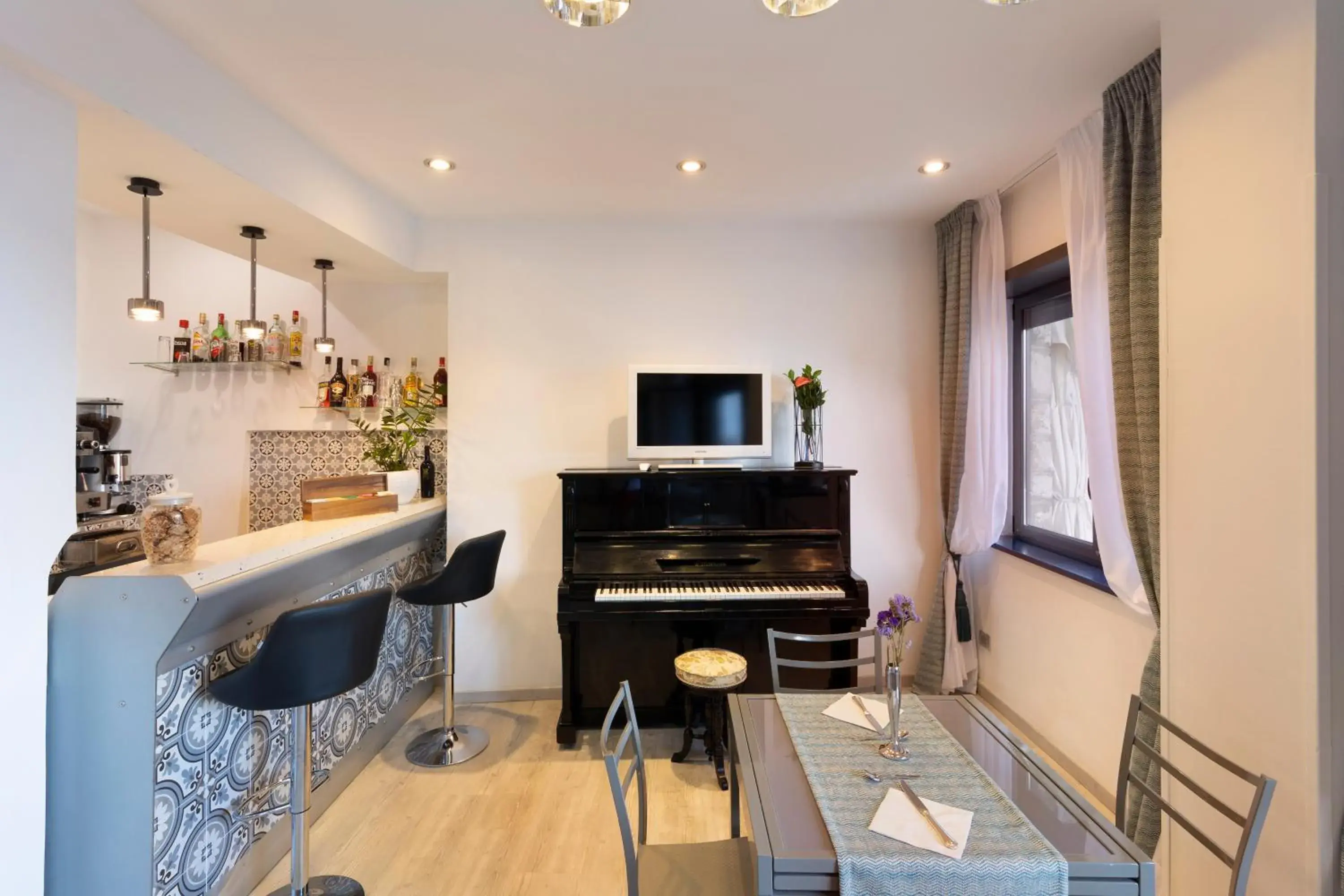 Lounge or bar in Sea Breeze Residence Lounge or bar in Sea Breeze Residence