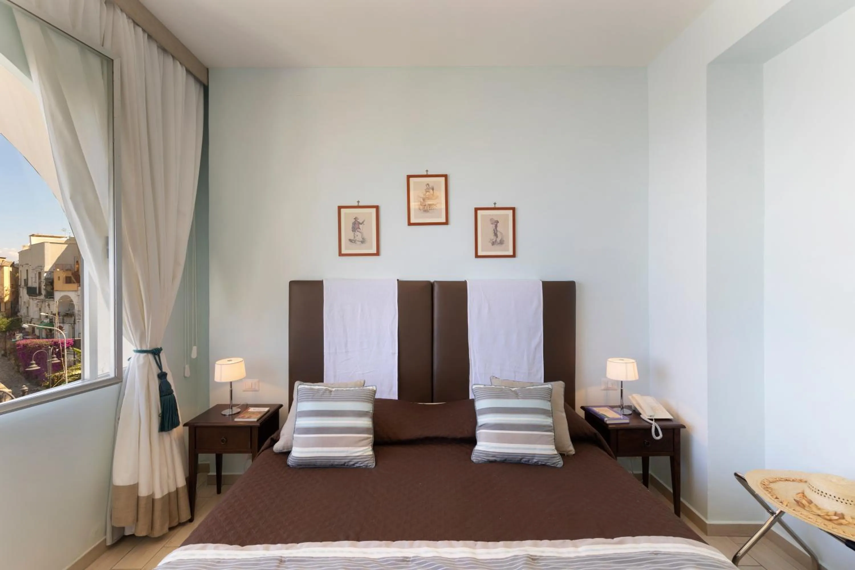 Bed in Sea Breeze Residence