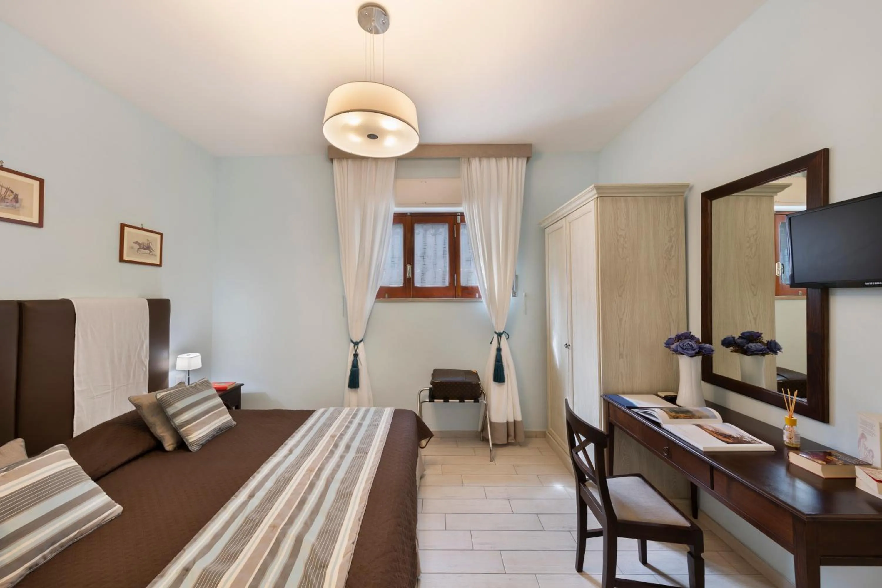 Photo of the whole room, Bed in Sea Breeze Residence