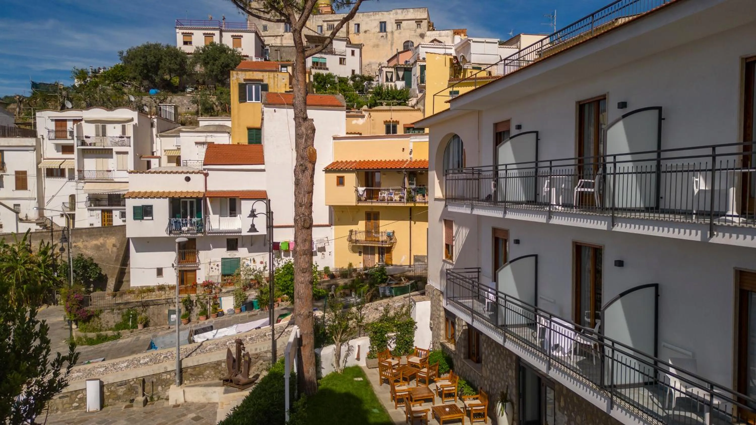 Property building in Sea Breeze Residence