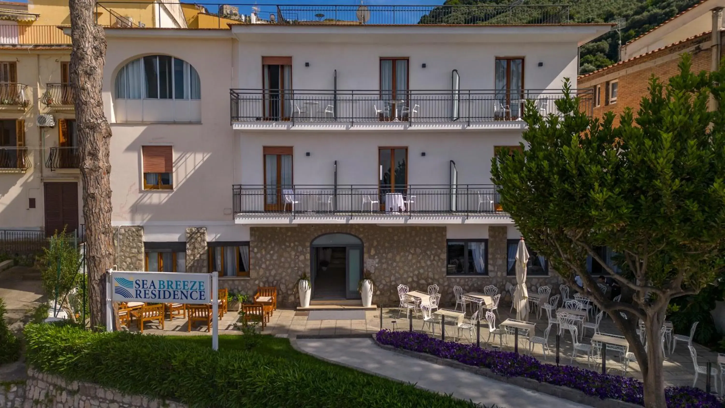 Property building in Sea Breeze Residence Property building in Sea Breeze Residence