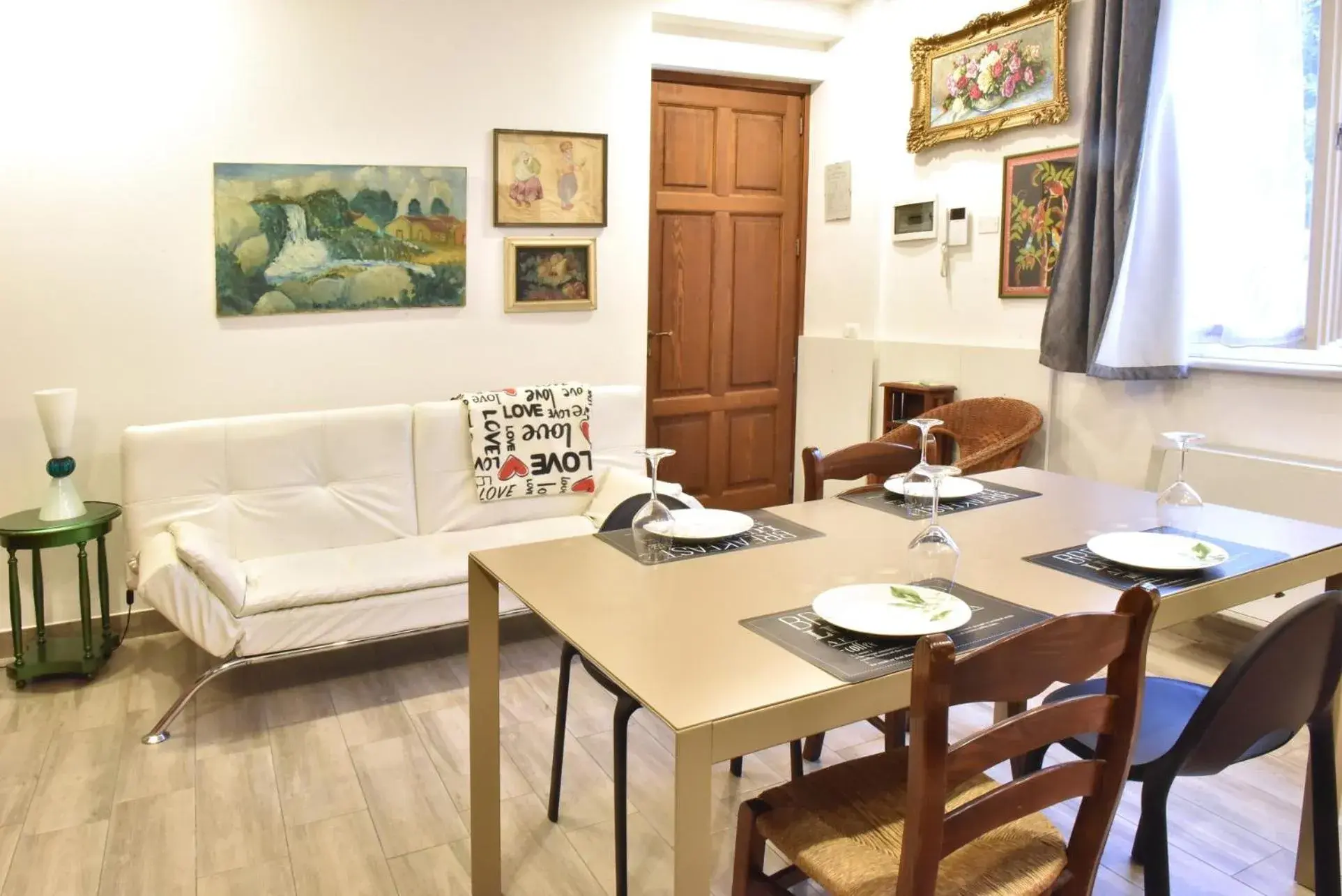 Suite Apartment in Ventitrémarzo Guest House Suite Apartment in Ventitrémarzo Guest House