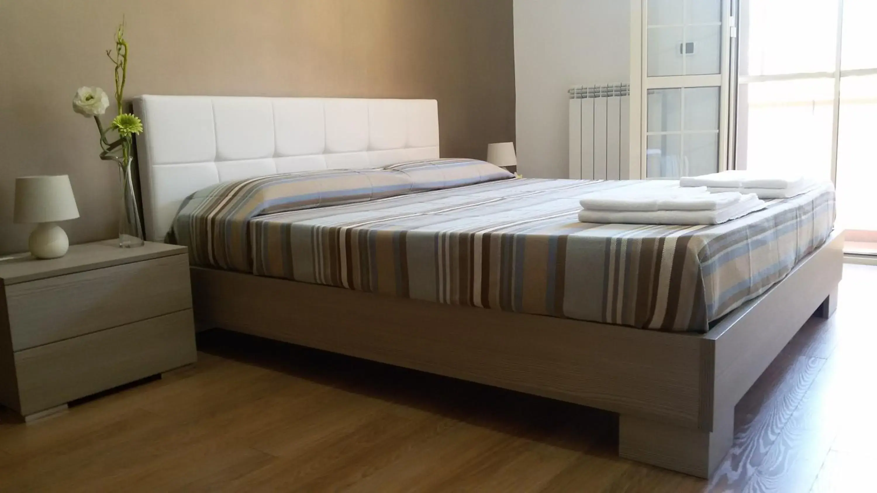 Double Room with Private Bathroom - single occupancy in Def House Double Room with Private Bathroom - single occupancy in Def House