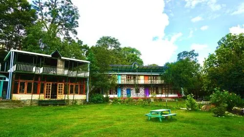 Hotel YAN Residency Bhimtal - Nainital