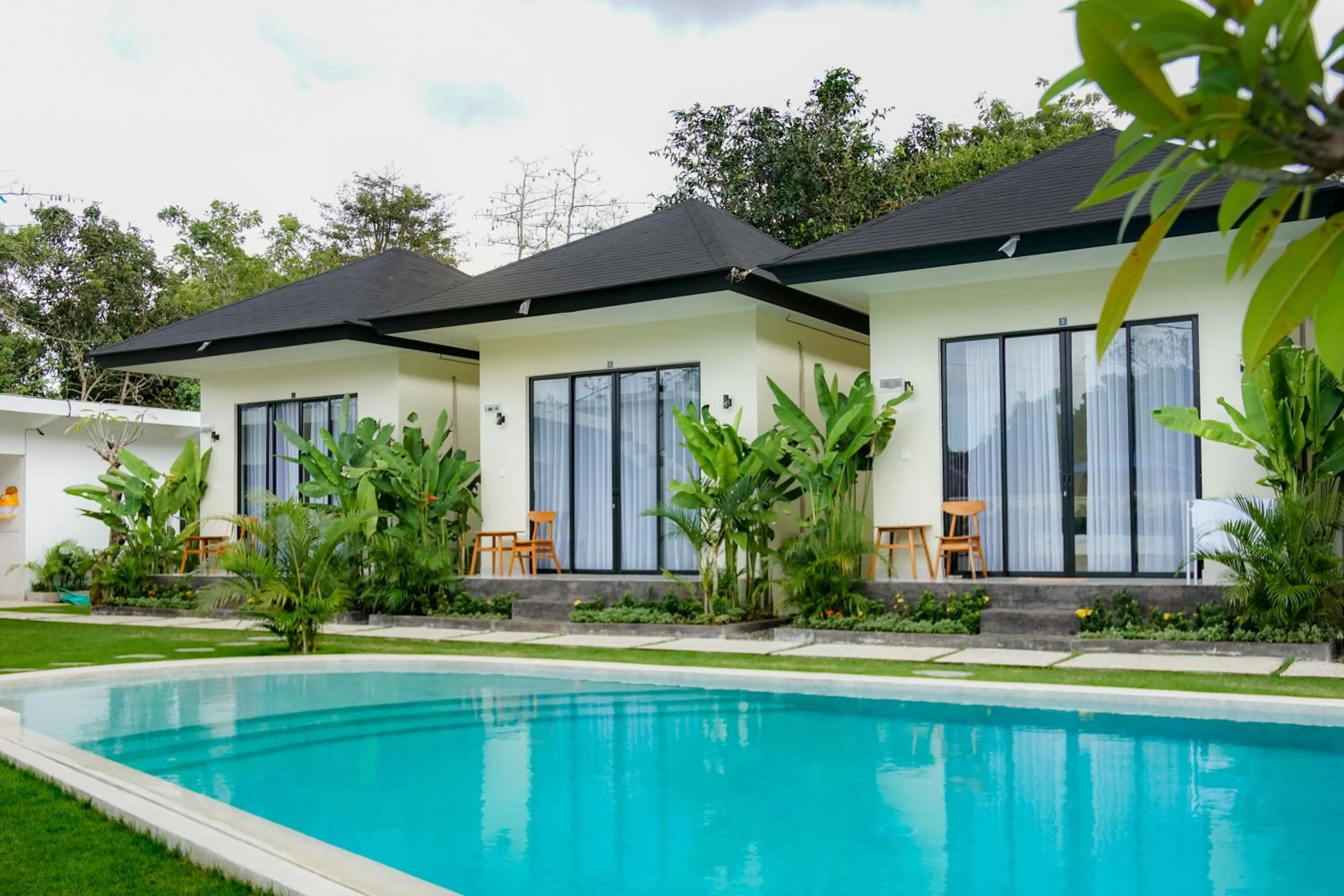 Swimming pool in Kula Uluwatu