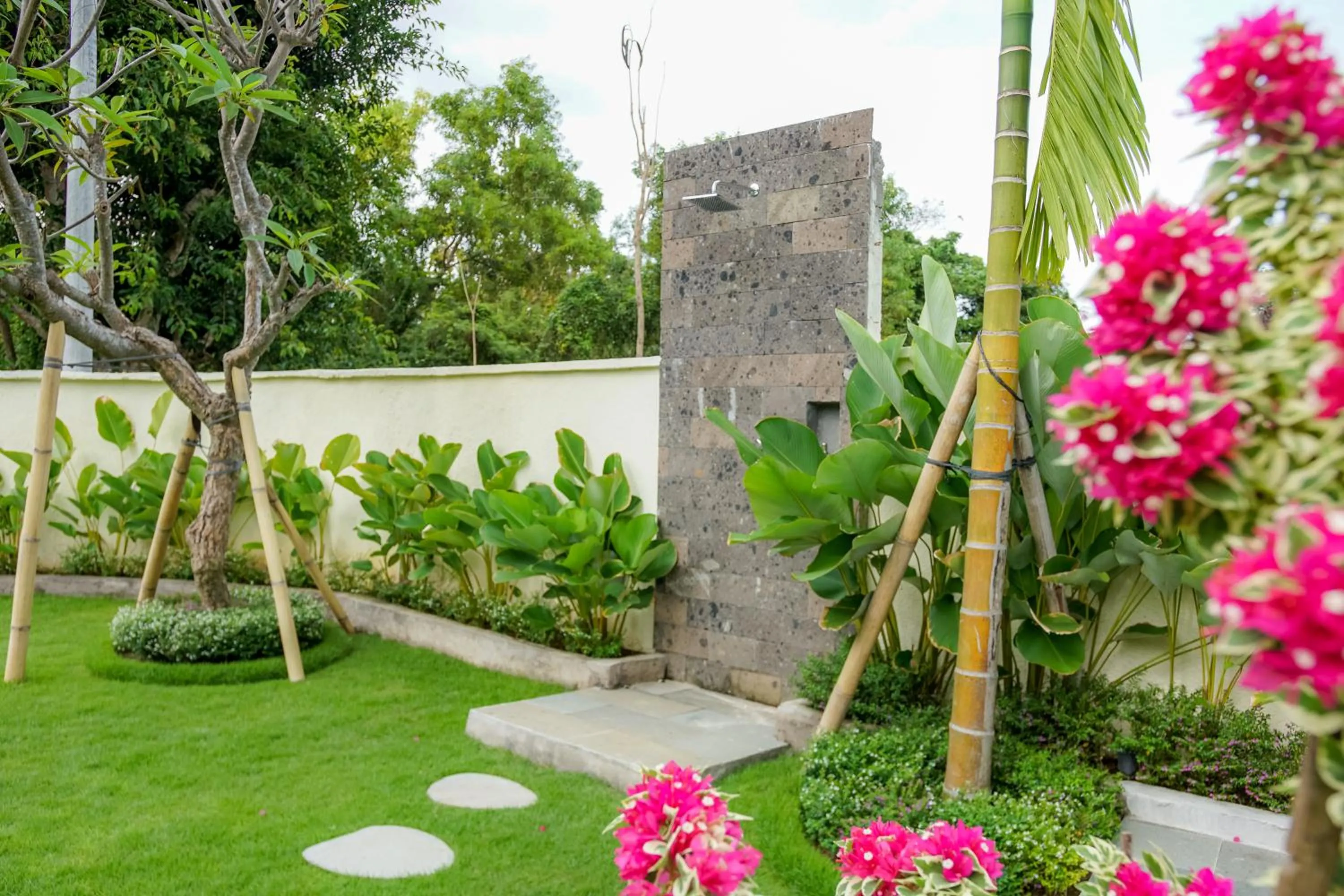 Swimming pool in Kula Uluwatu
