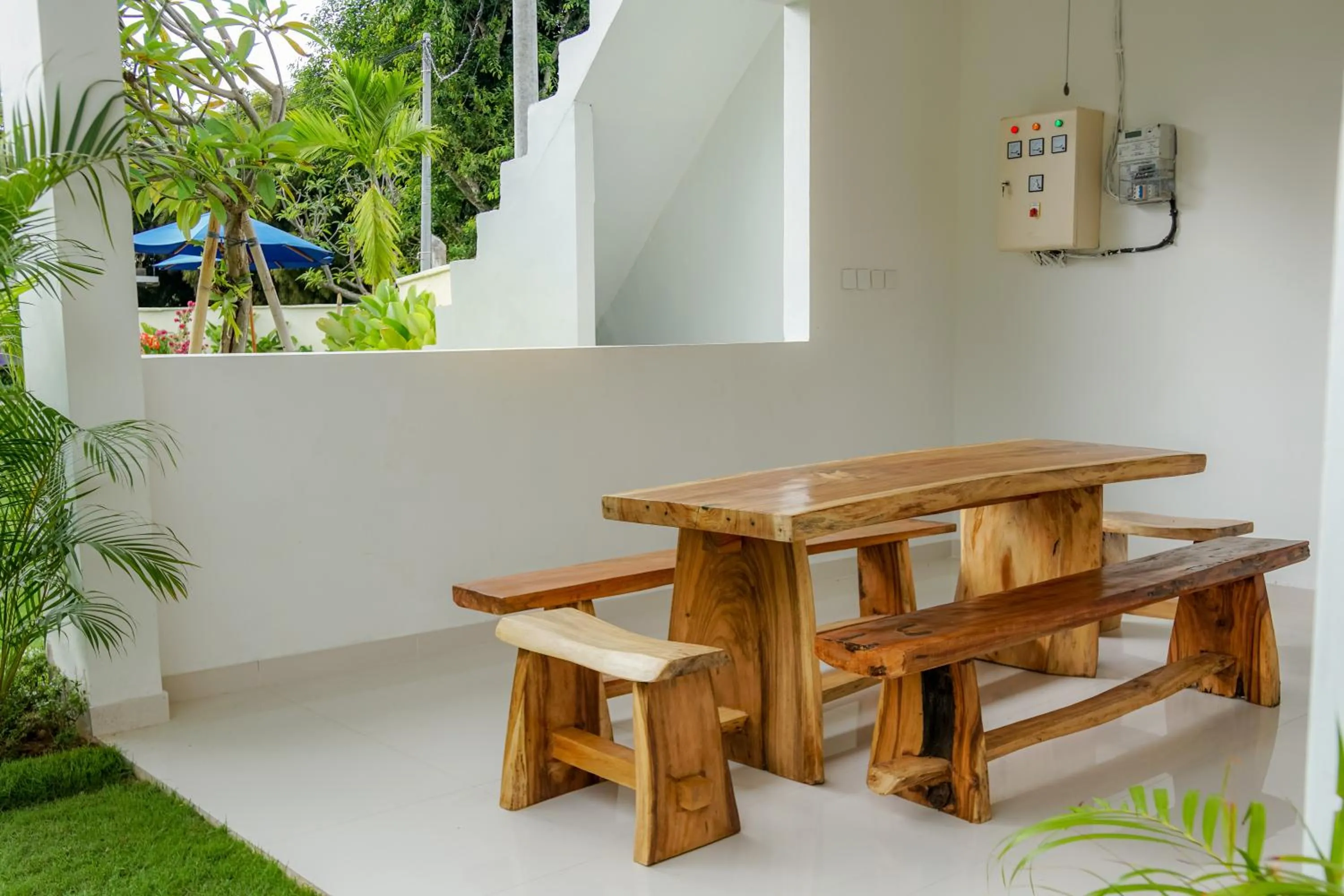 Communal lounge/ TV room in Kula Uluwatu