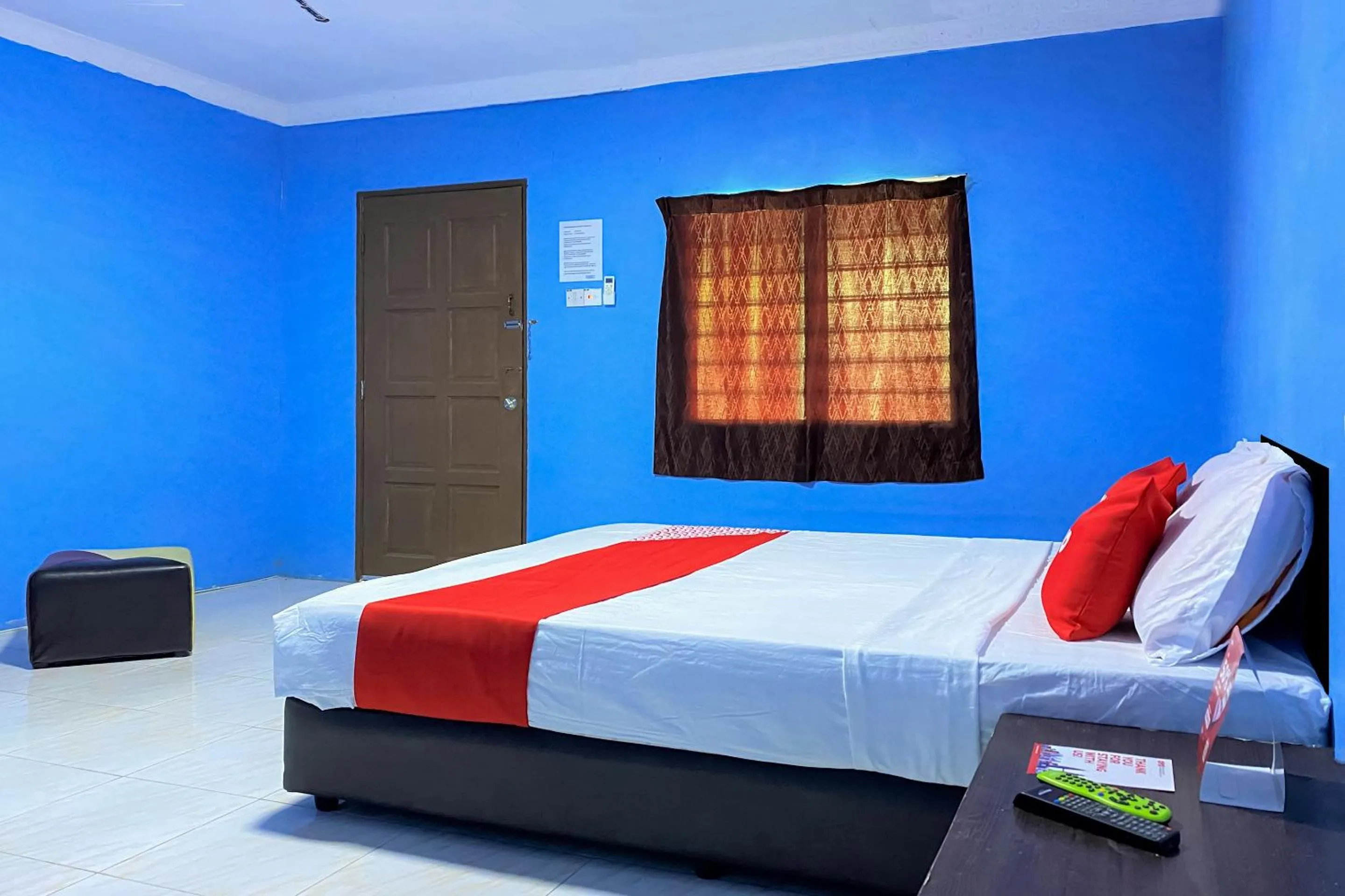 Bedroom, Bed in Capital O 90168 Serambi Pelangi Chalet