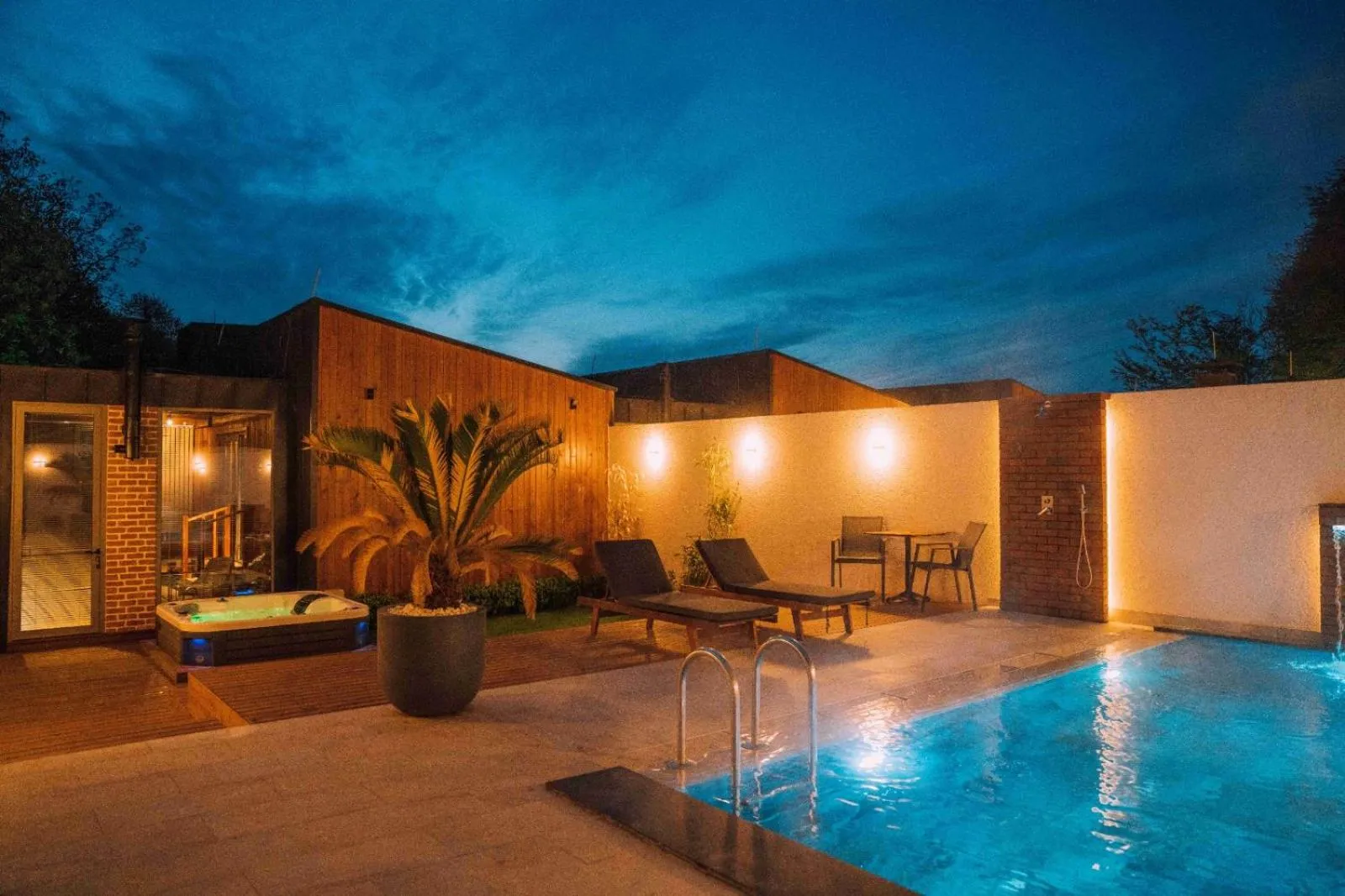 King Room with Pool View in Melekona House