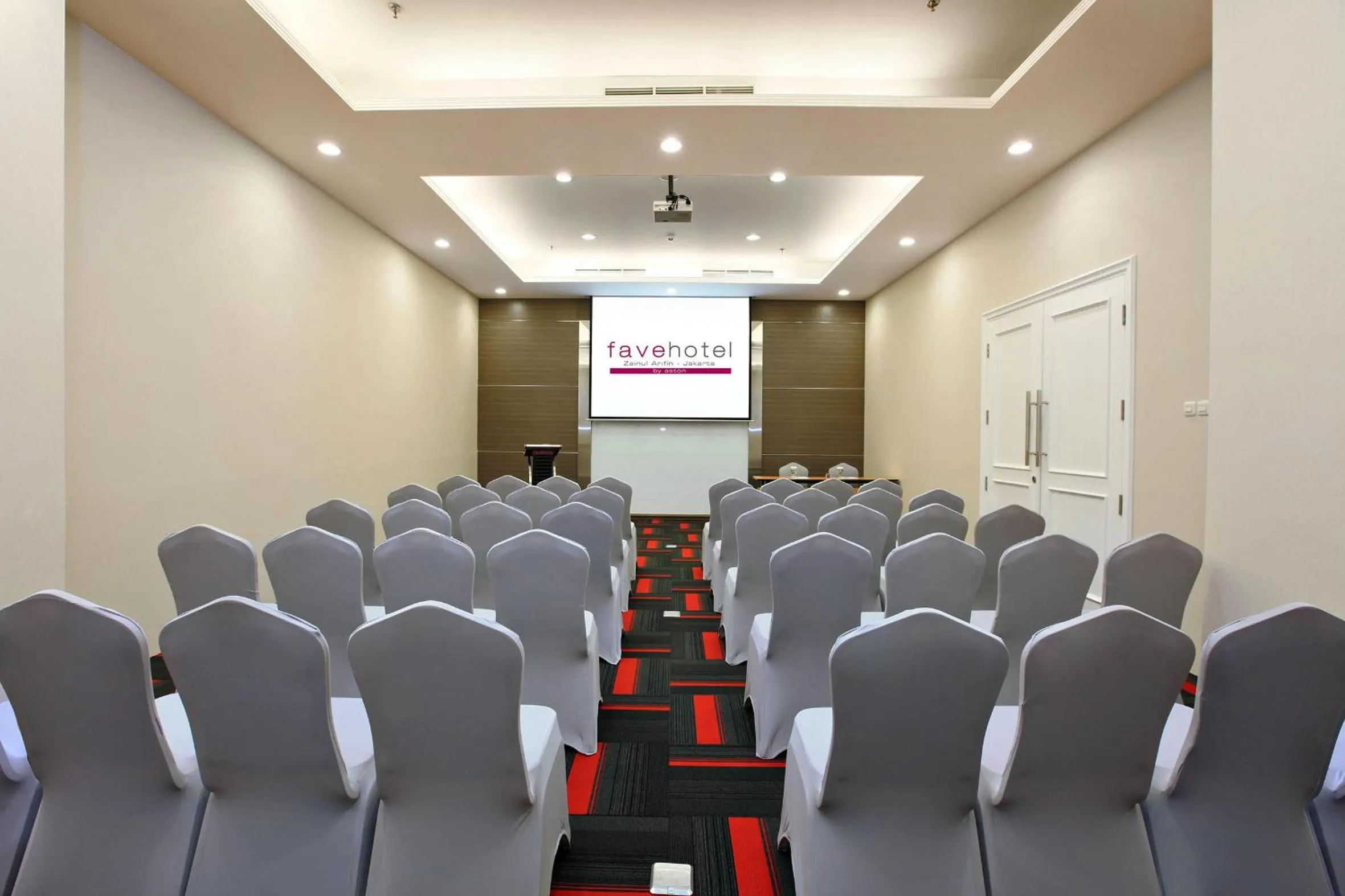 Banquet/Function facilities in favehotel Zainul Arifin