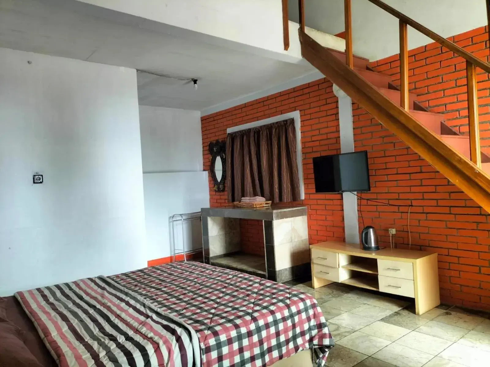 Family Studio - single occupancy in Nur Alam Hotel Lembang Family Studio - single occupancy in Nur Alam Hotel Lembang