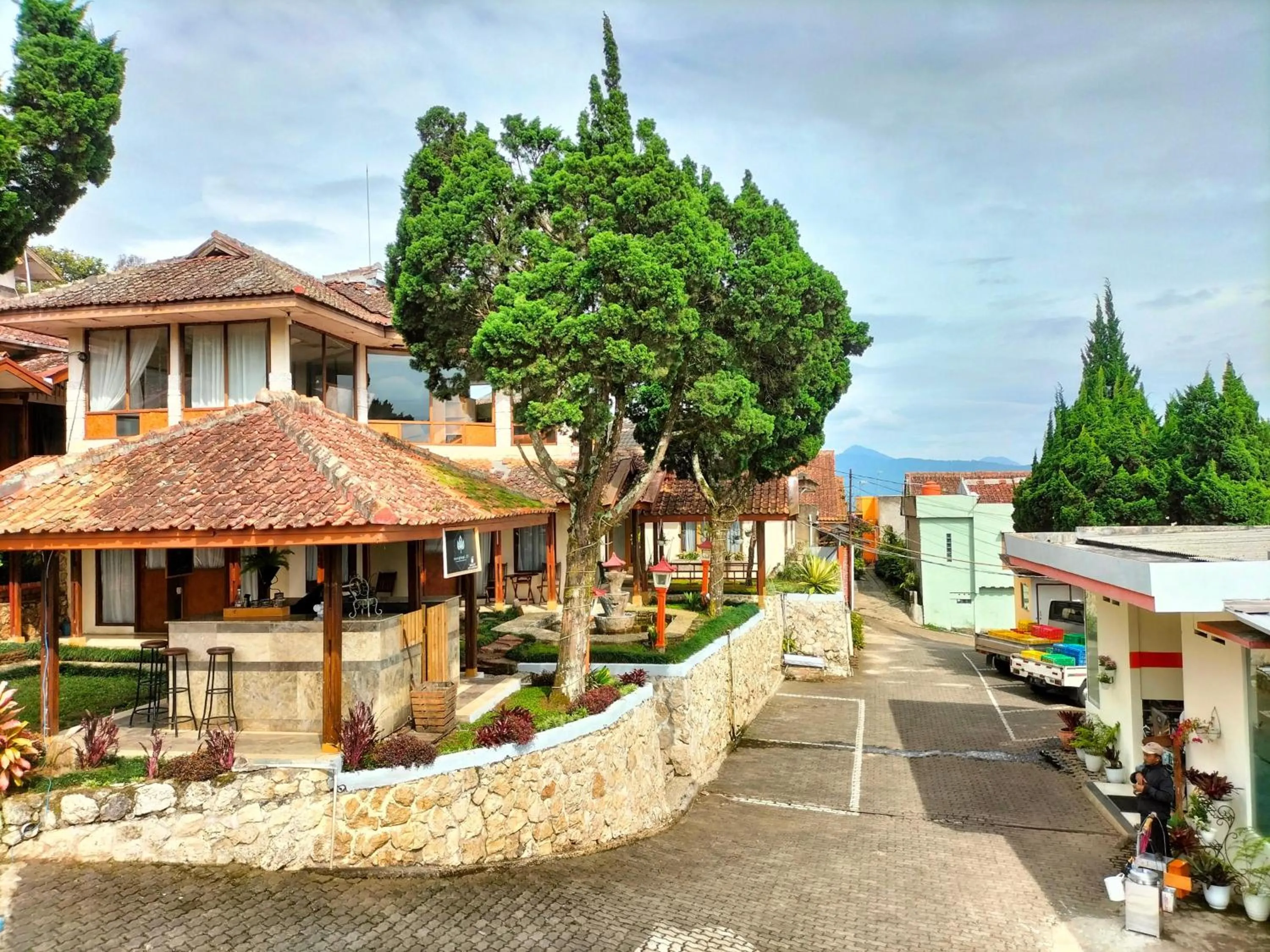 Neighbourhood in Nur Alam Hotel Lembang