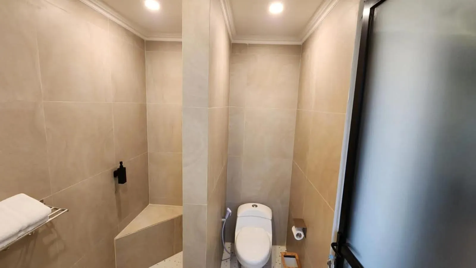 Toilet in Nur Alam Hotel Lembang